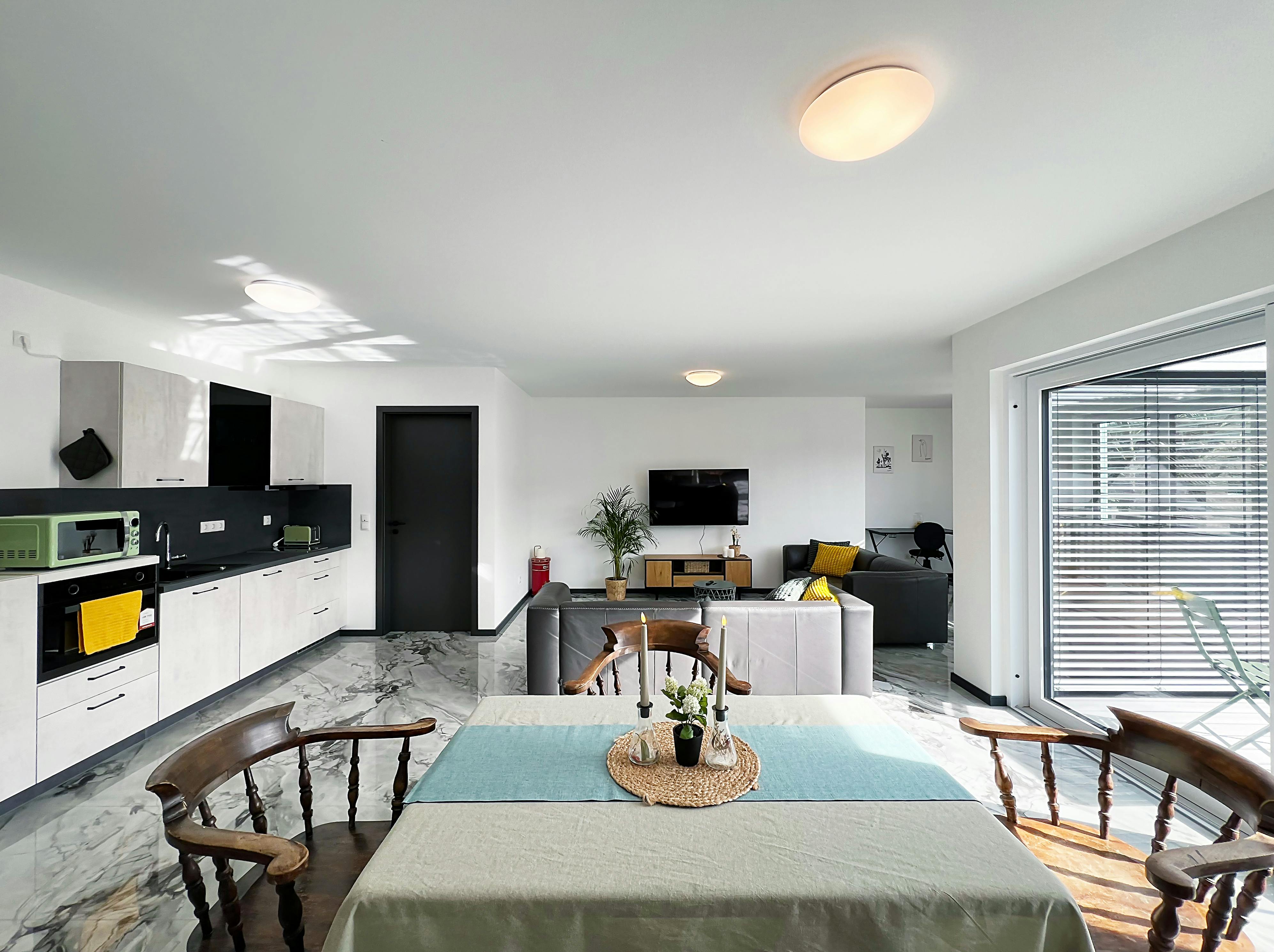 Apartment for rent for €2,500 per month in Wachtberg, Konrad-Adenauer-Straße