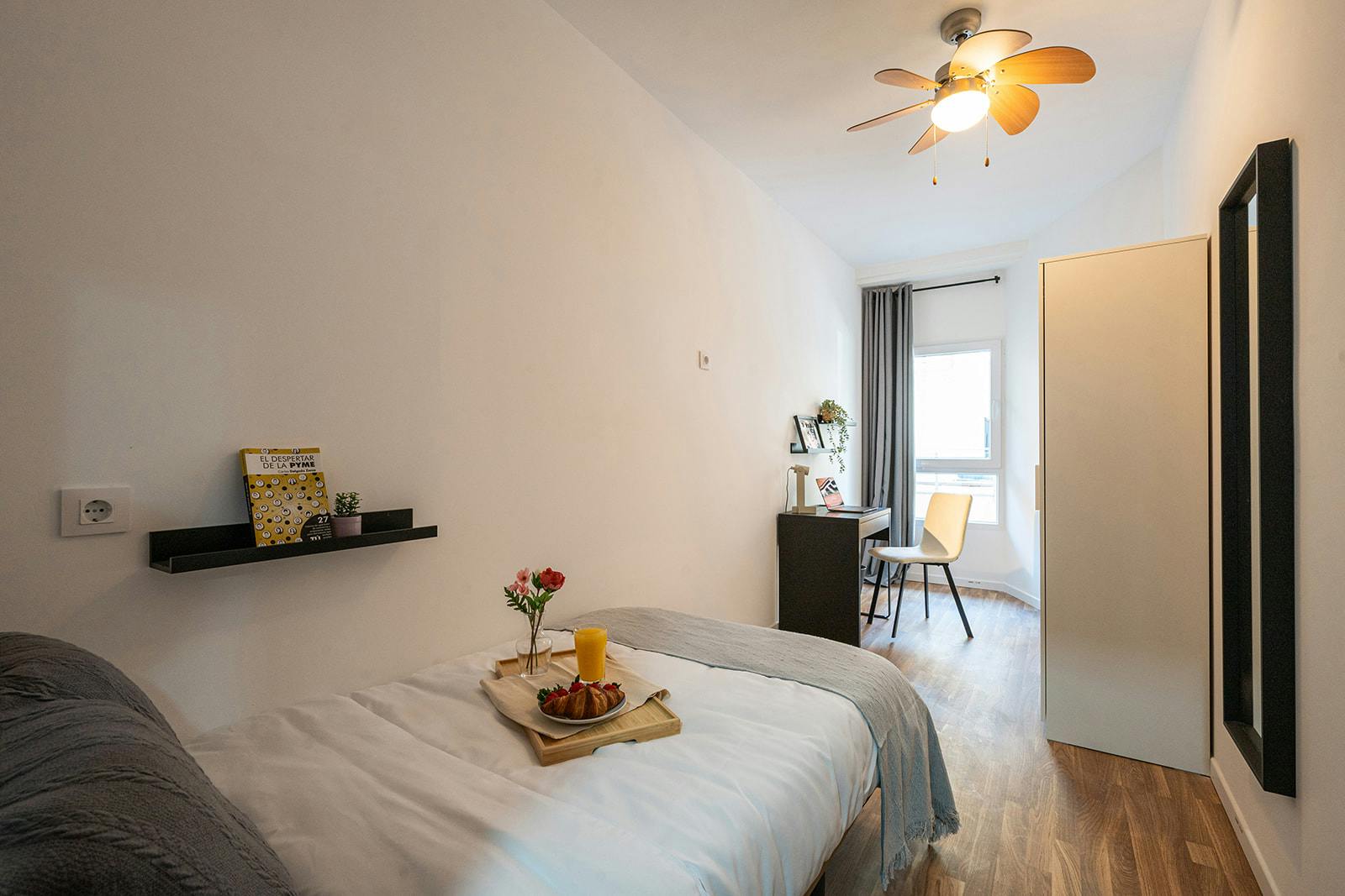 Calle del Poeta Joan Maragall, Madrid preview