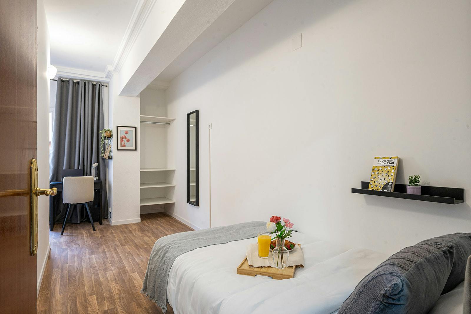 Calle del Poeta Joan Maragall, Madrid preview