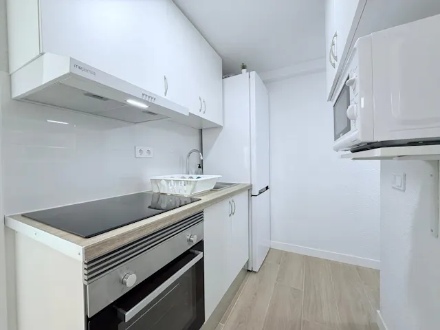 Private room in Calle del Puerto del Bruch, Madrid (1617039) room image 16
