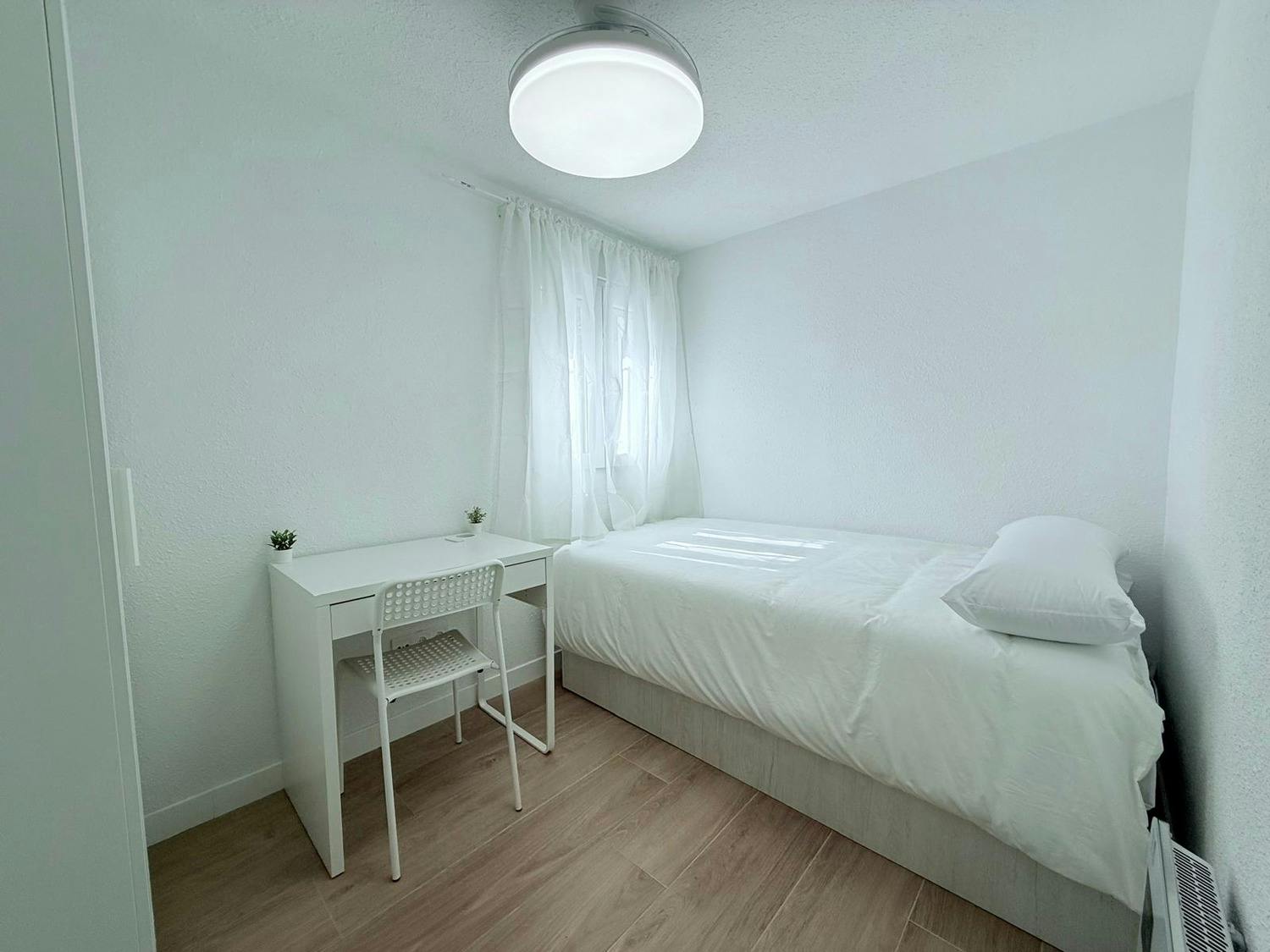 Calle del Puerto del Bruch, Madrid preview