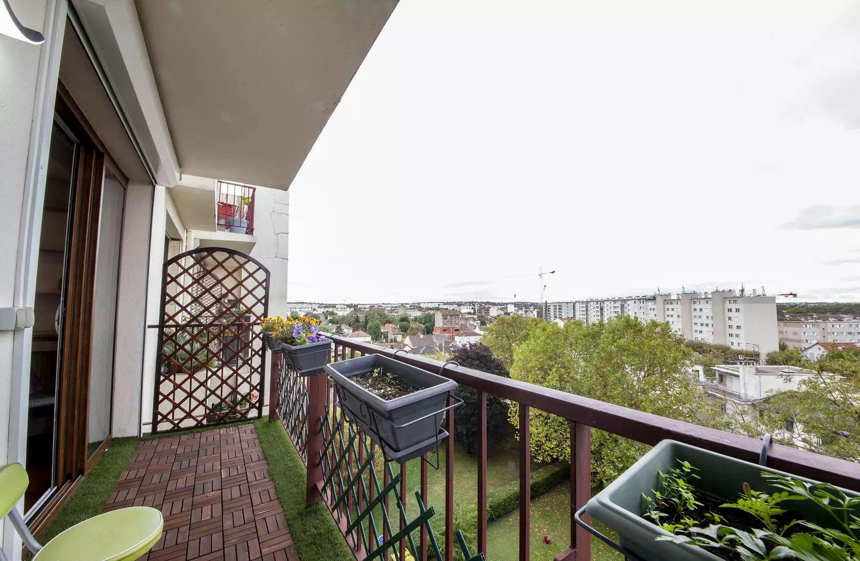 Apartment for rent for €2,000 per month in Champigny-sur-Marne, Avenue du Général de Gaulle