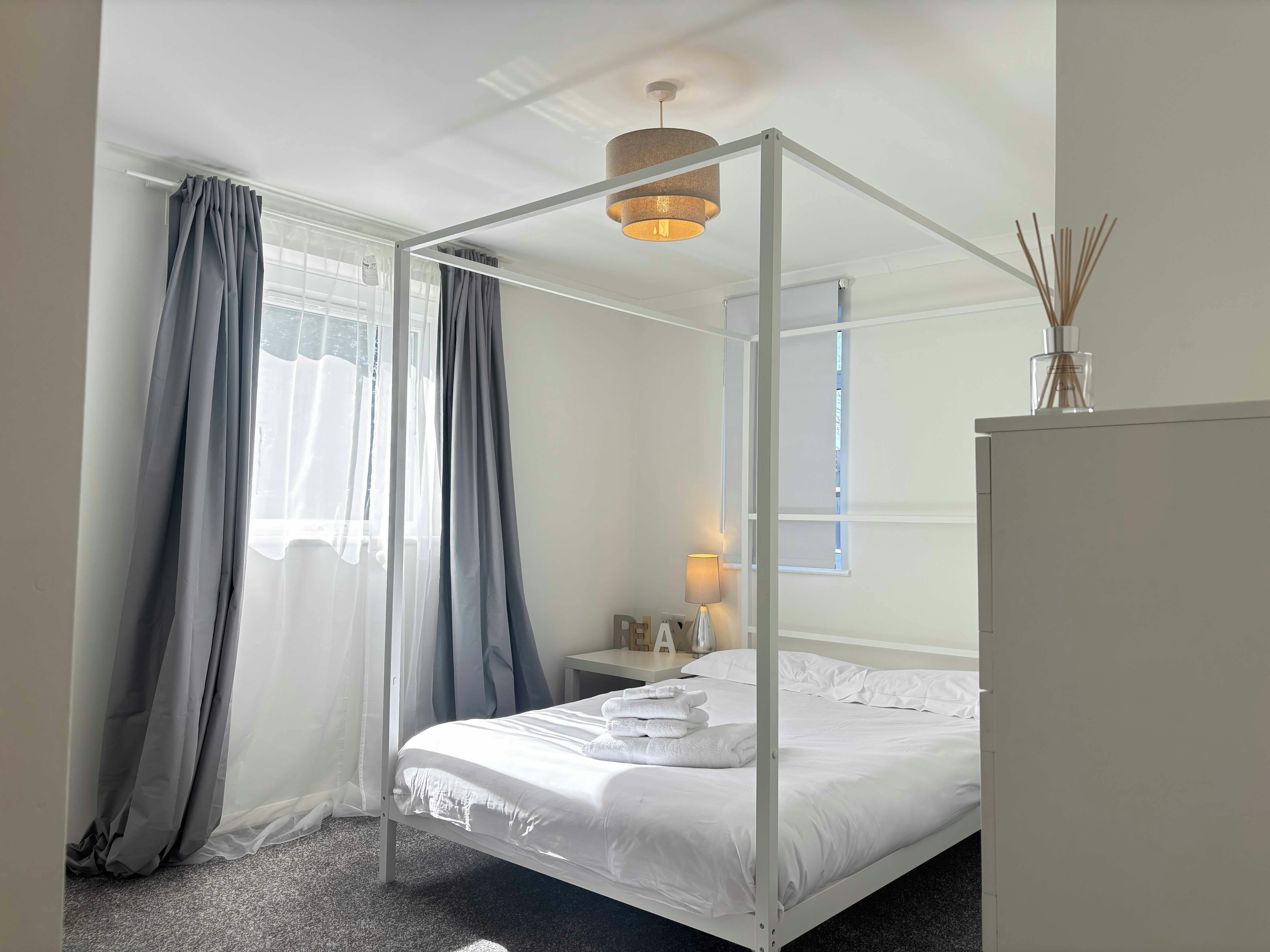 Квартира за оренду для 2 500 GBP на місяць у Crawley, Tushmore Lane