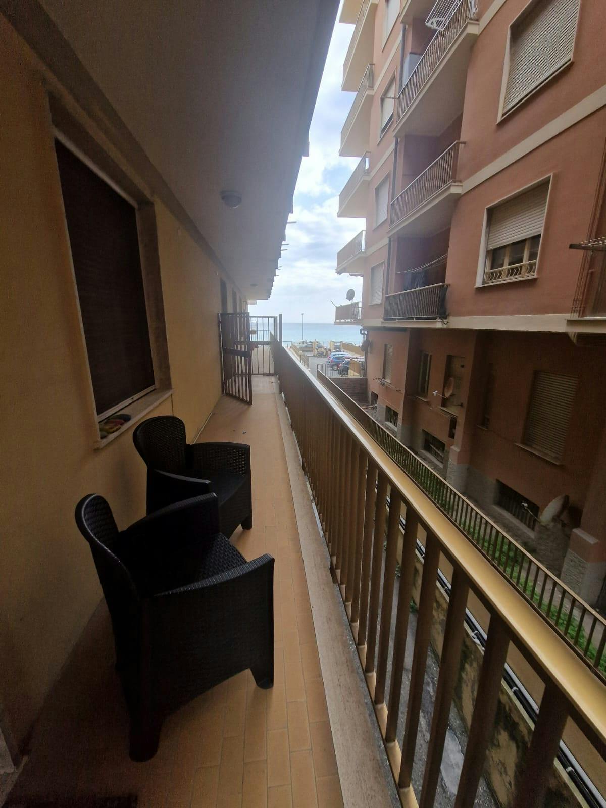 Appartement à louer pour 4 000 €/mois à Ventimiglia, Passeggiata Trento e Trieste