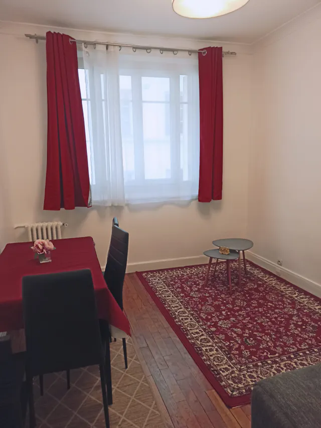 2-Bedroom Apartment in Rue des Poissonniers, Neuilly-sur-Seine (1617269) room image 2
