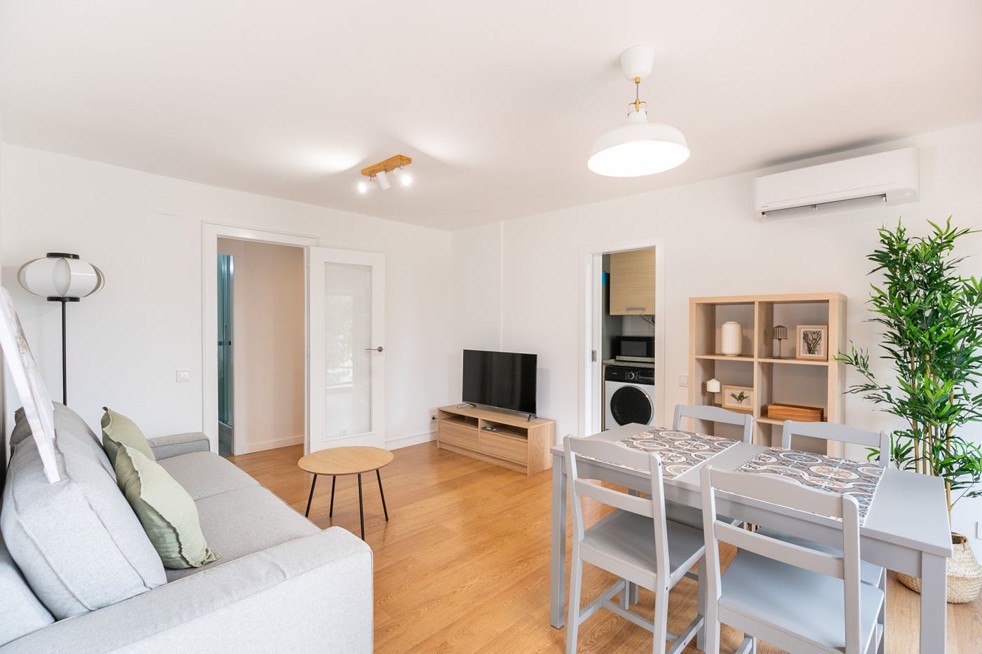 Appartement te huur voor € 1.490 per maand in Barcelona, Carrer de l'Harmonia