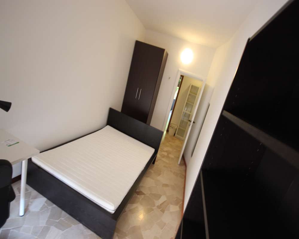 Via Raffaello Bertieri, Milan