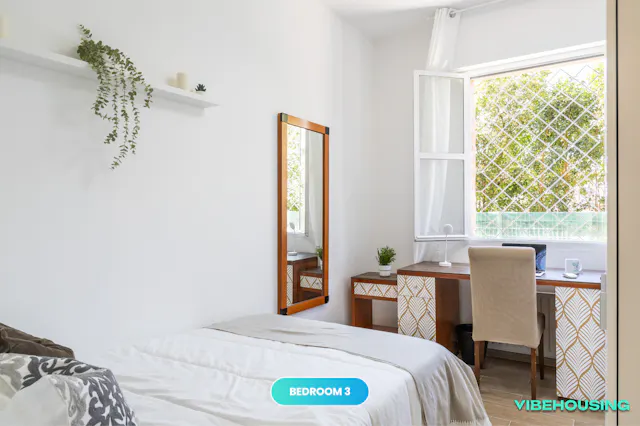 Private room in Calle de las Marismas, Madrid (1617754) room image 1