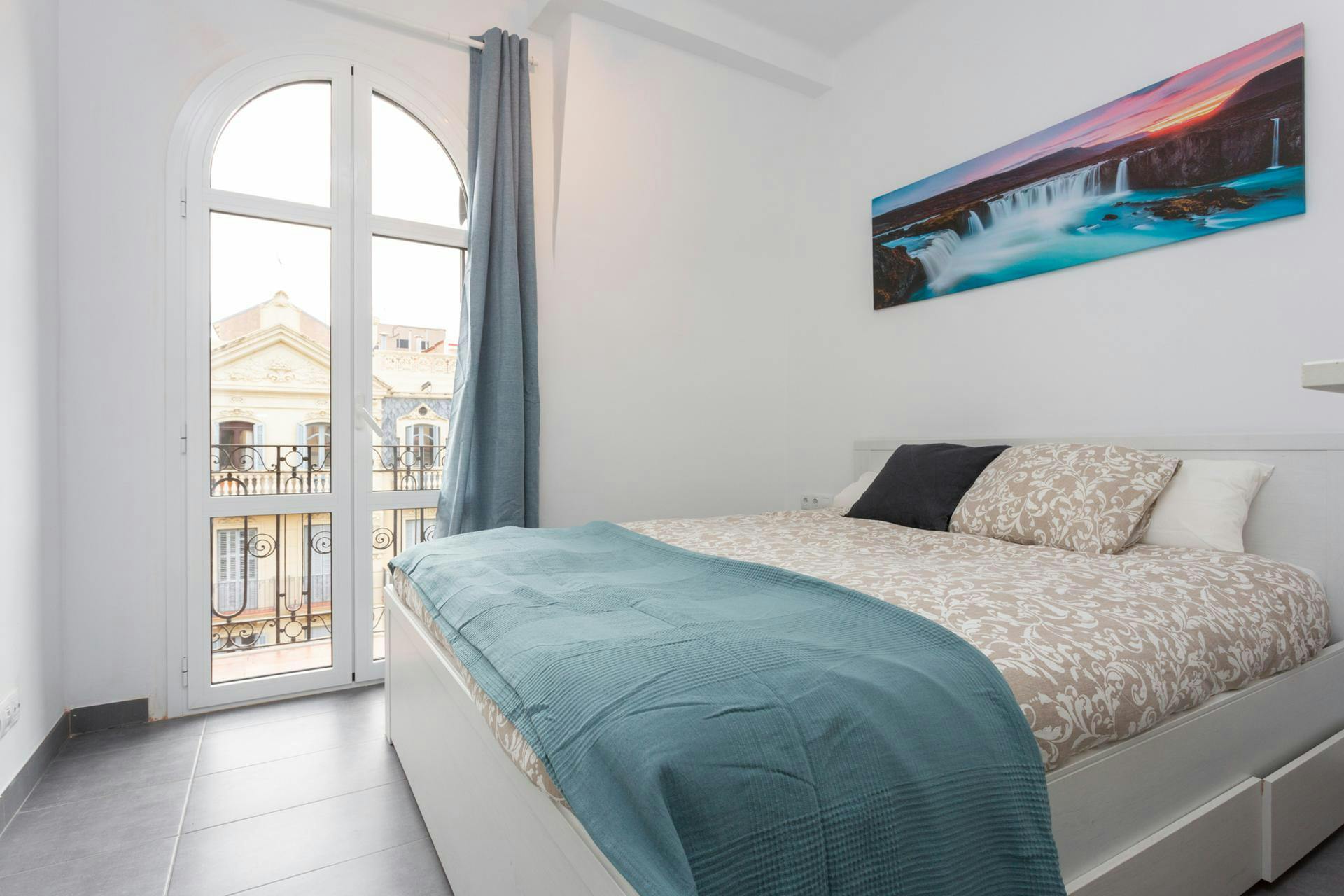 preview gallery tile