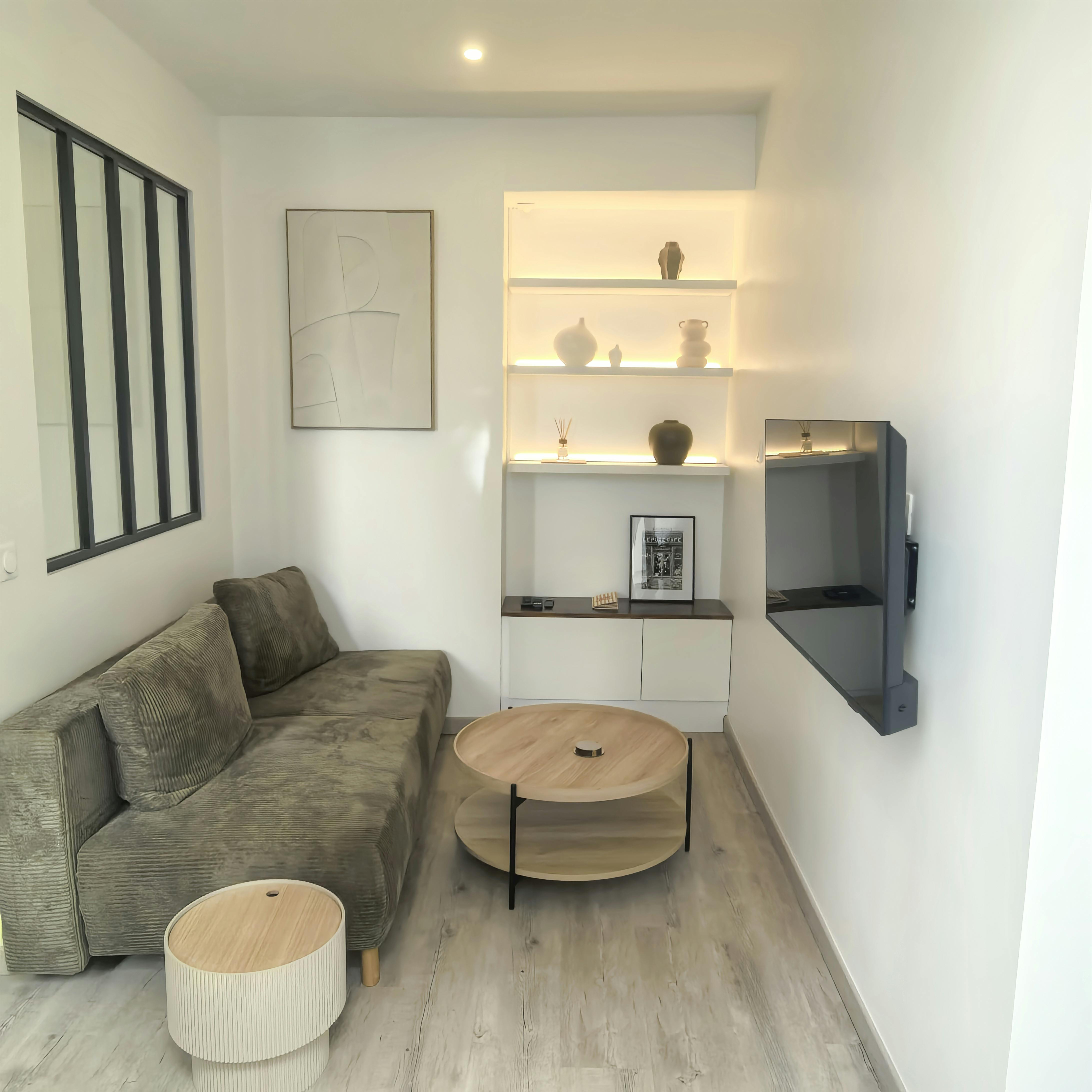 Apartment for rent for €2,300 per month in Paris, Rue du Temple