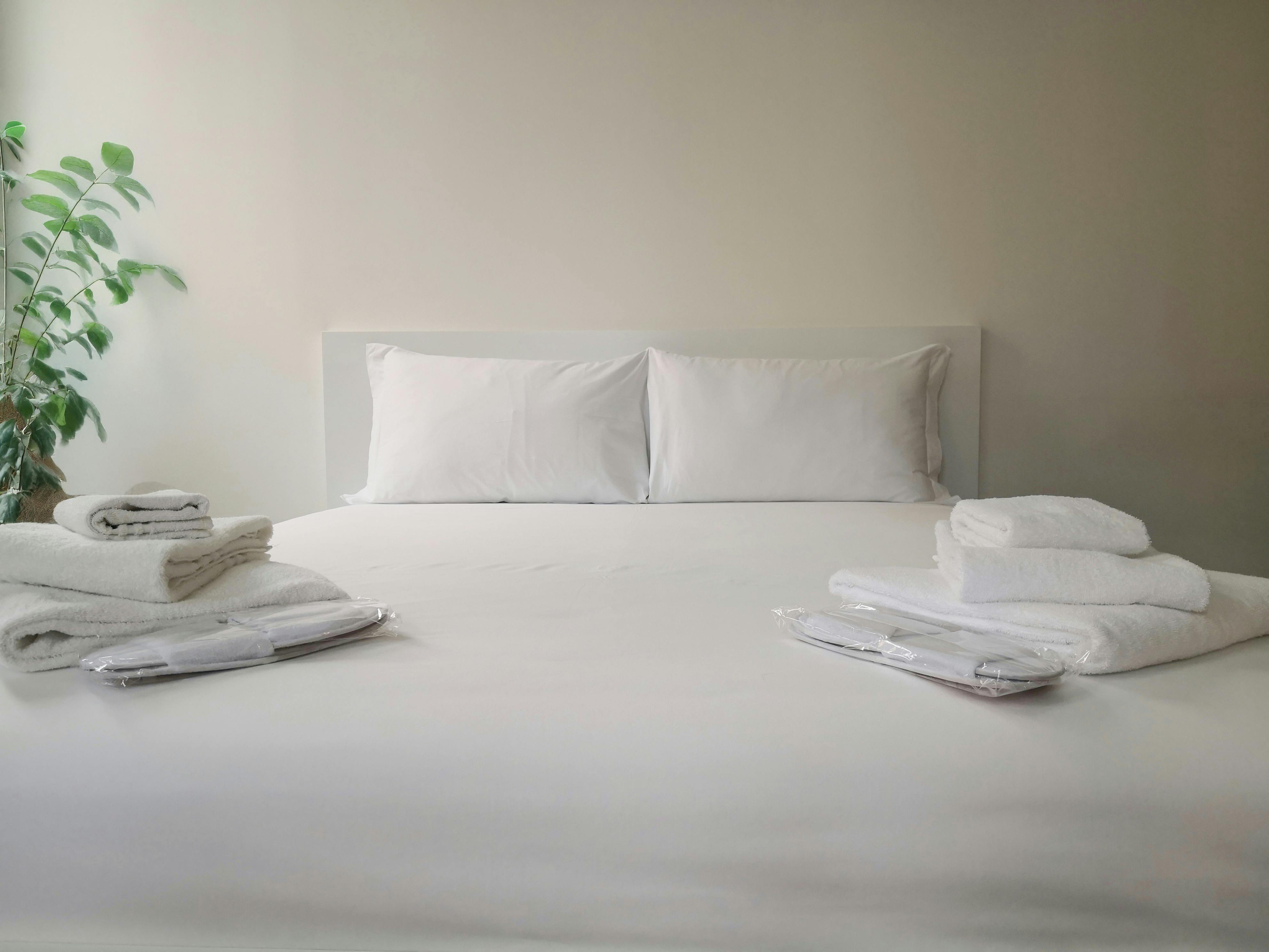 Studio for rent for €1,700 per month in Milan, Via Giuditta Sidoli