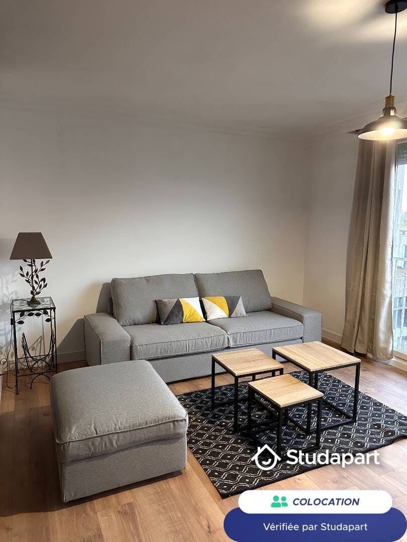 Private room for rent for €430 per month in Orléans, Place du Bois