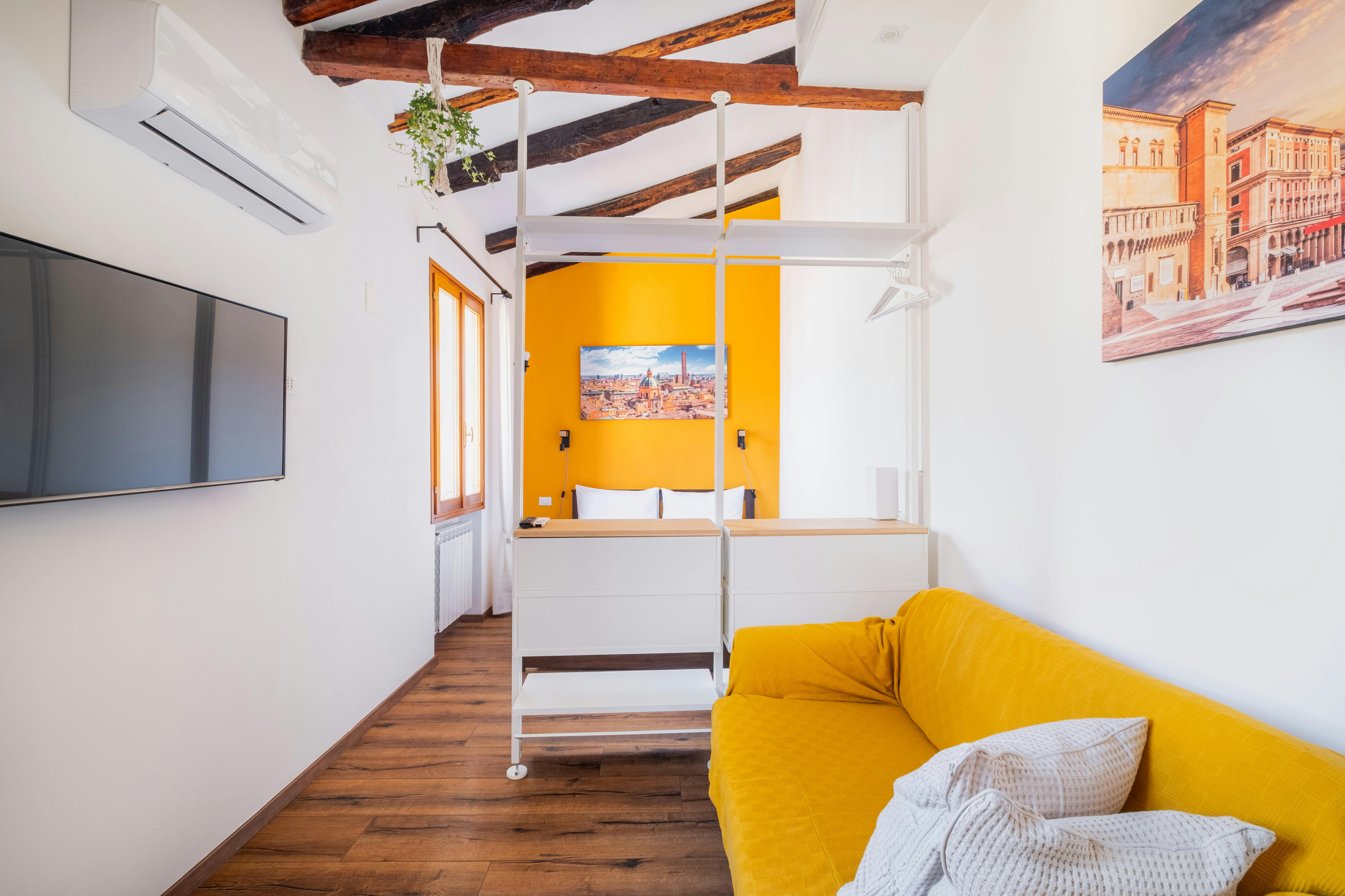 Via Belvedere, Bologna