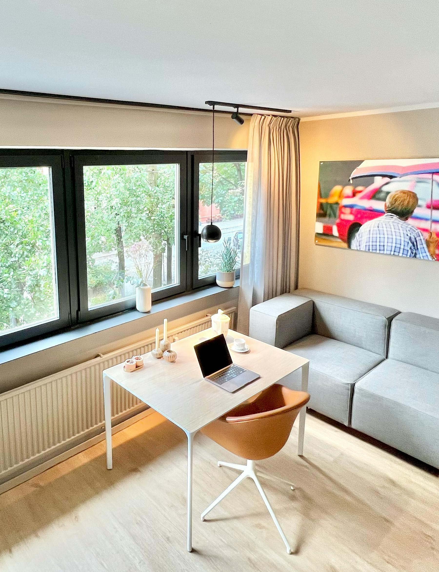 Студия сдается в аренду за 1 750 € в месяц в Hamburg, Lange Reihe