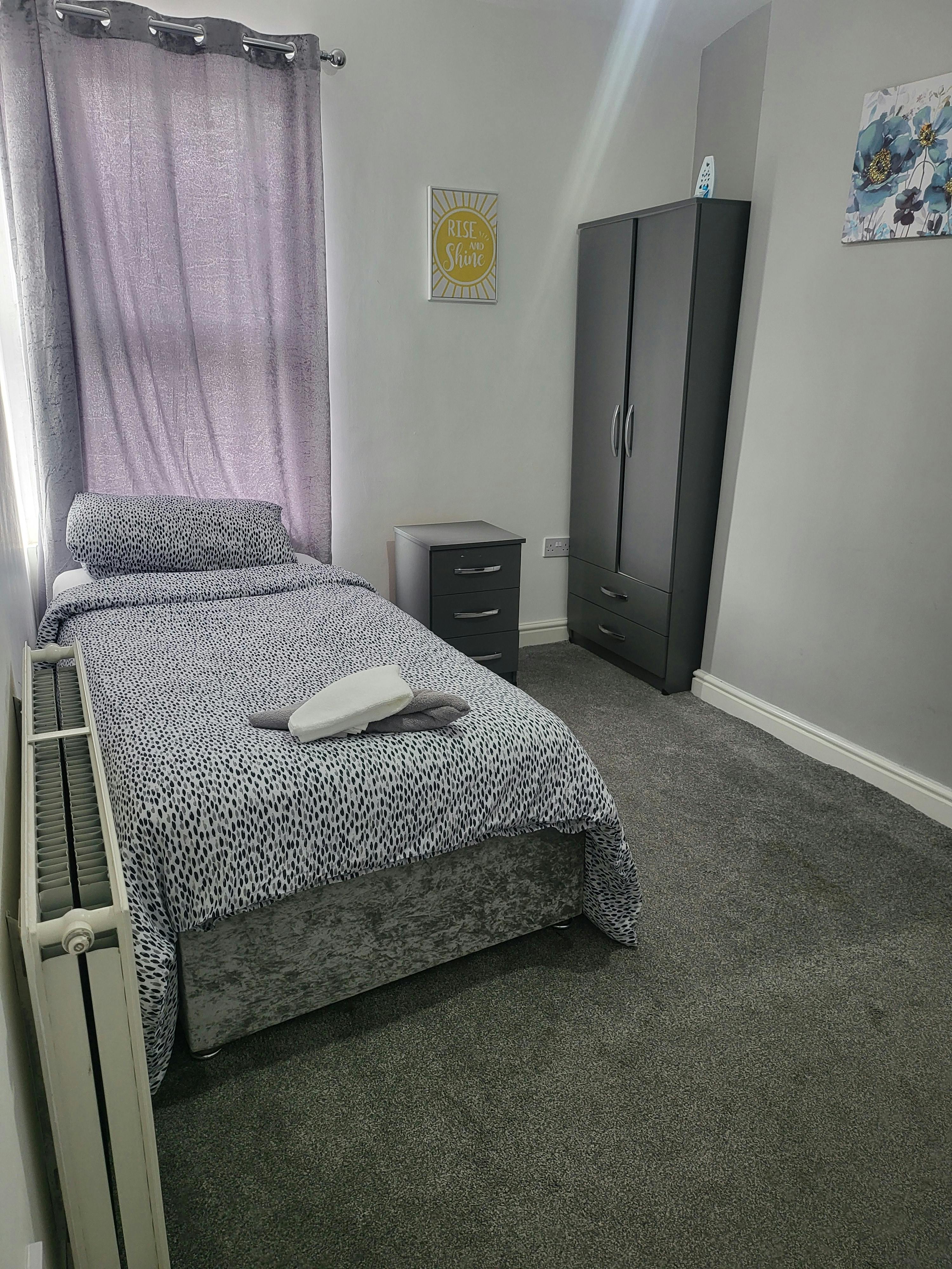Apartment Merthyr Tydfil, 3 beds — photo 2