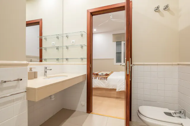 2-Bedroom Apartment in Carrer de Girona, Barcelona (1618414) room image 10