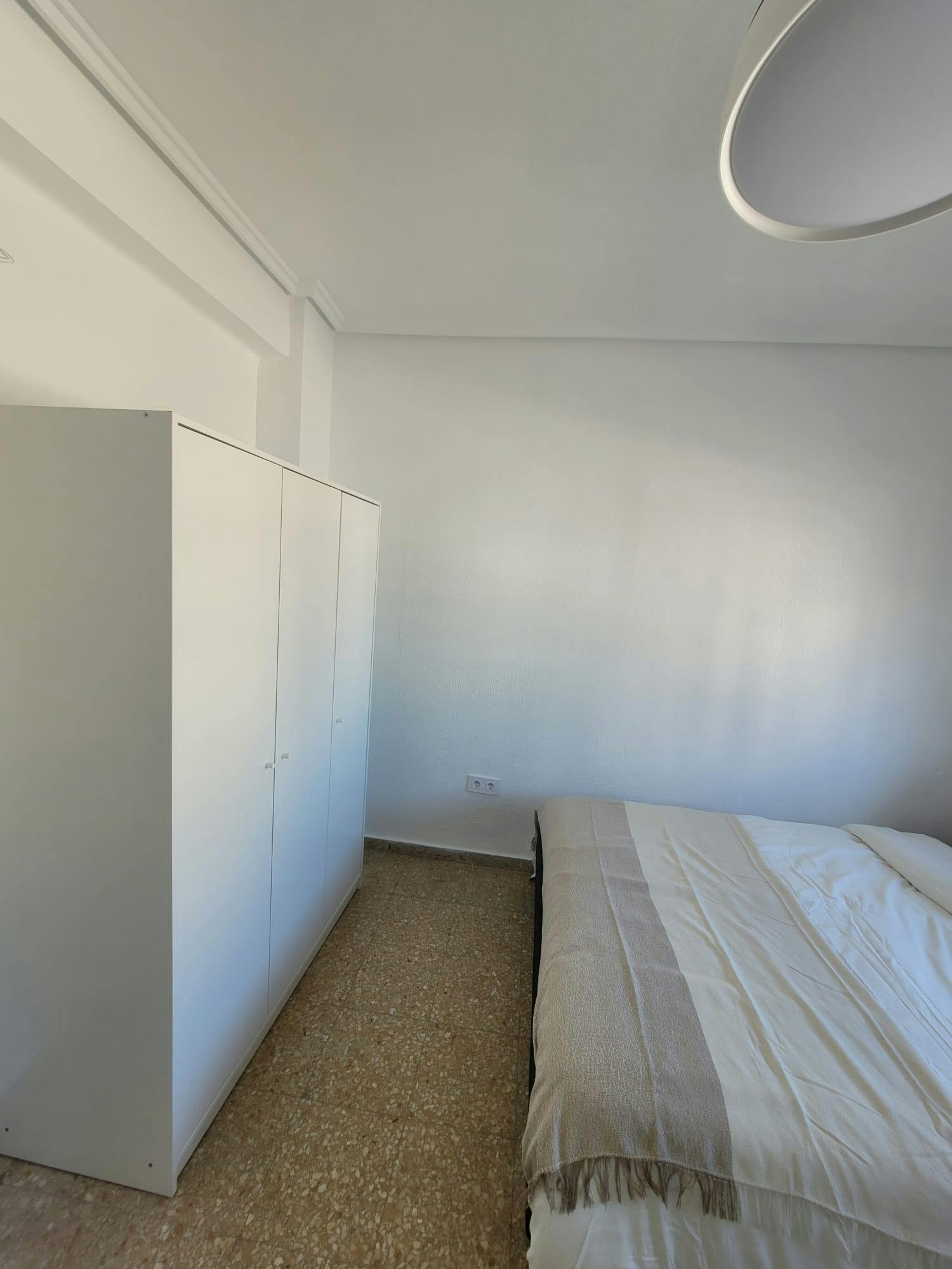 Single room Torrent, 1 bed, 10m² — photo 7