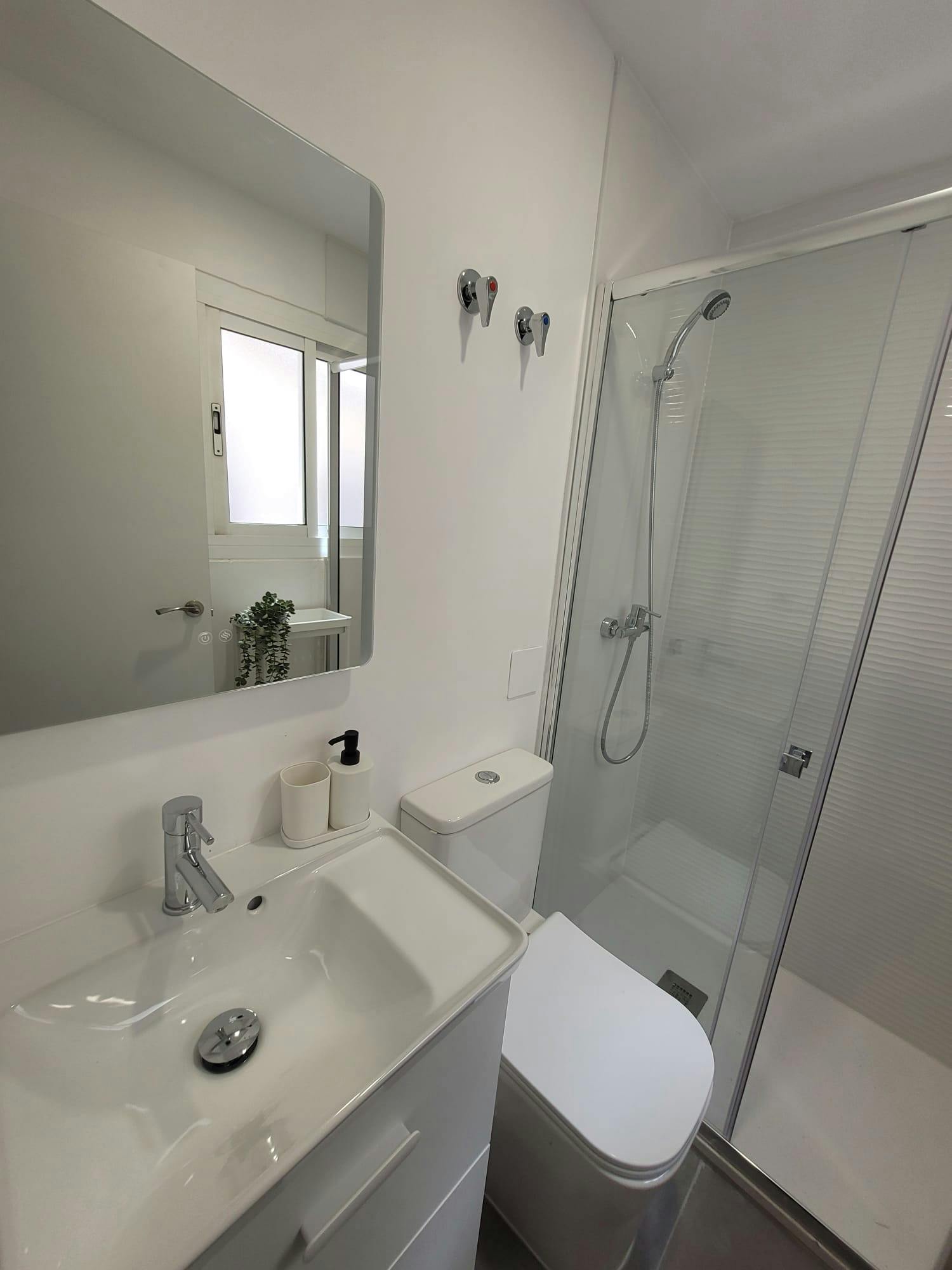 Single room Torrent, 1 bed, 10m² — photo 6