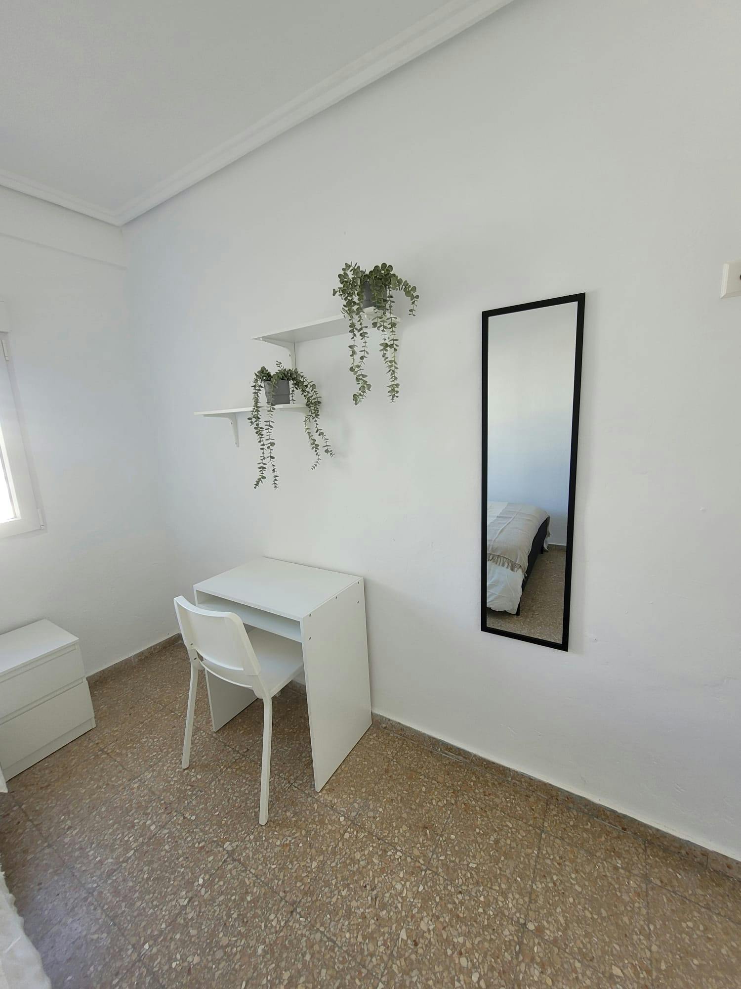 Single room Torrent, 1 bed, 10m² — photo 4