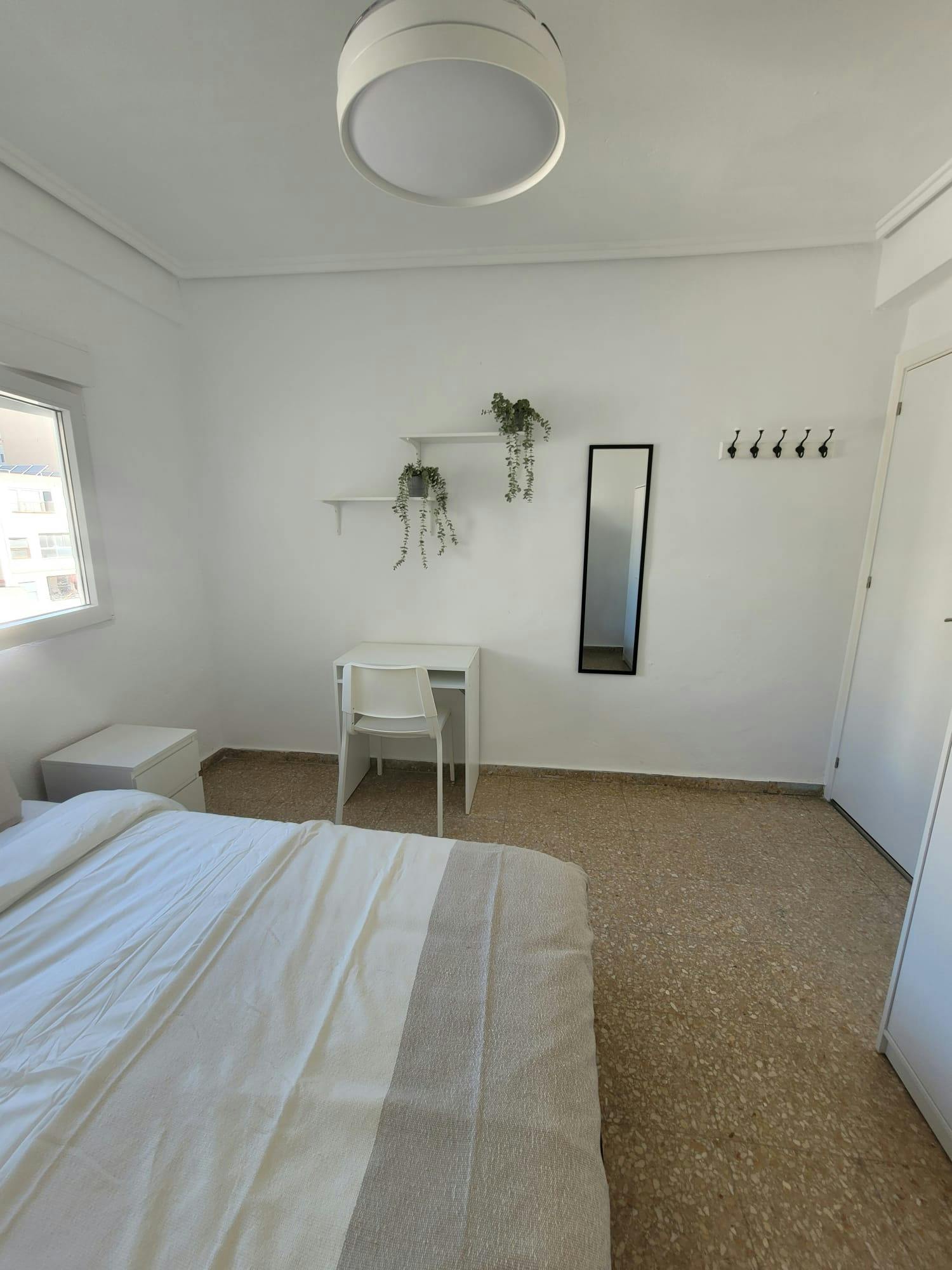 Single room Torrent, 1 bed, 10m² — photo 9