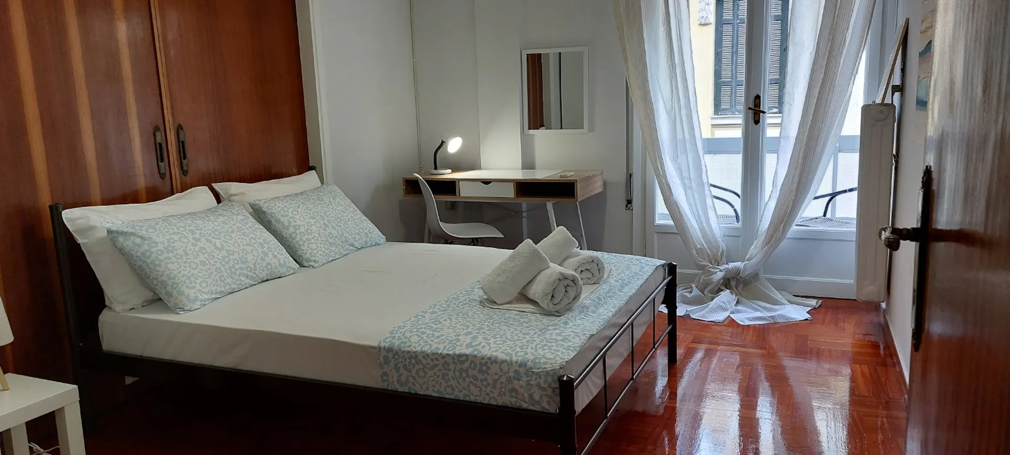 Trias, Athina preview