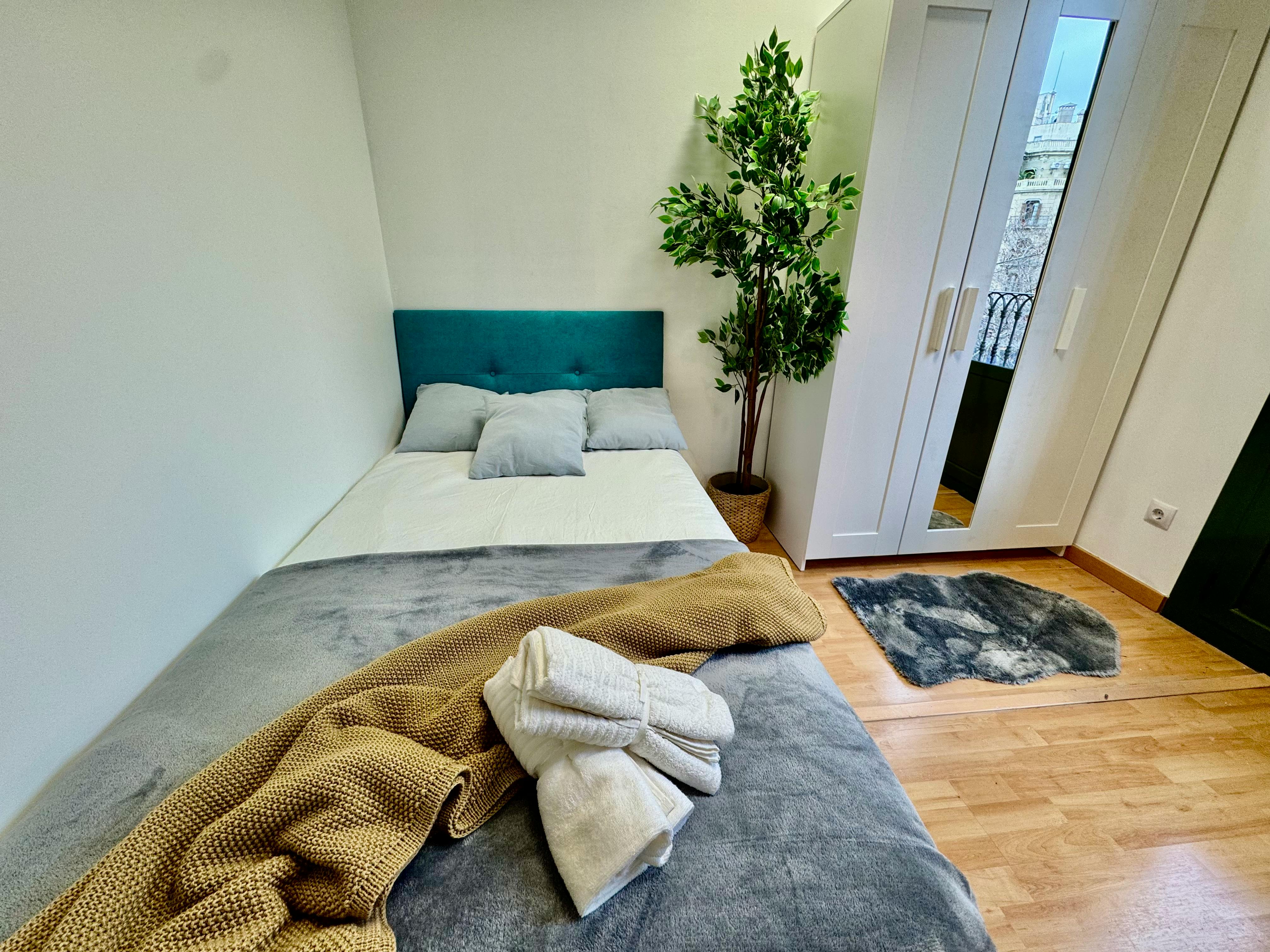 Single room Barcelona, 1 bed, 9m² — photo 4