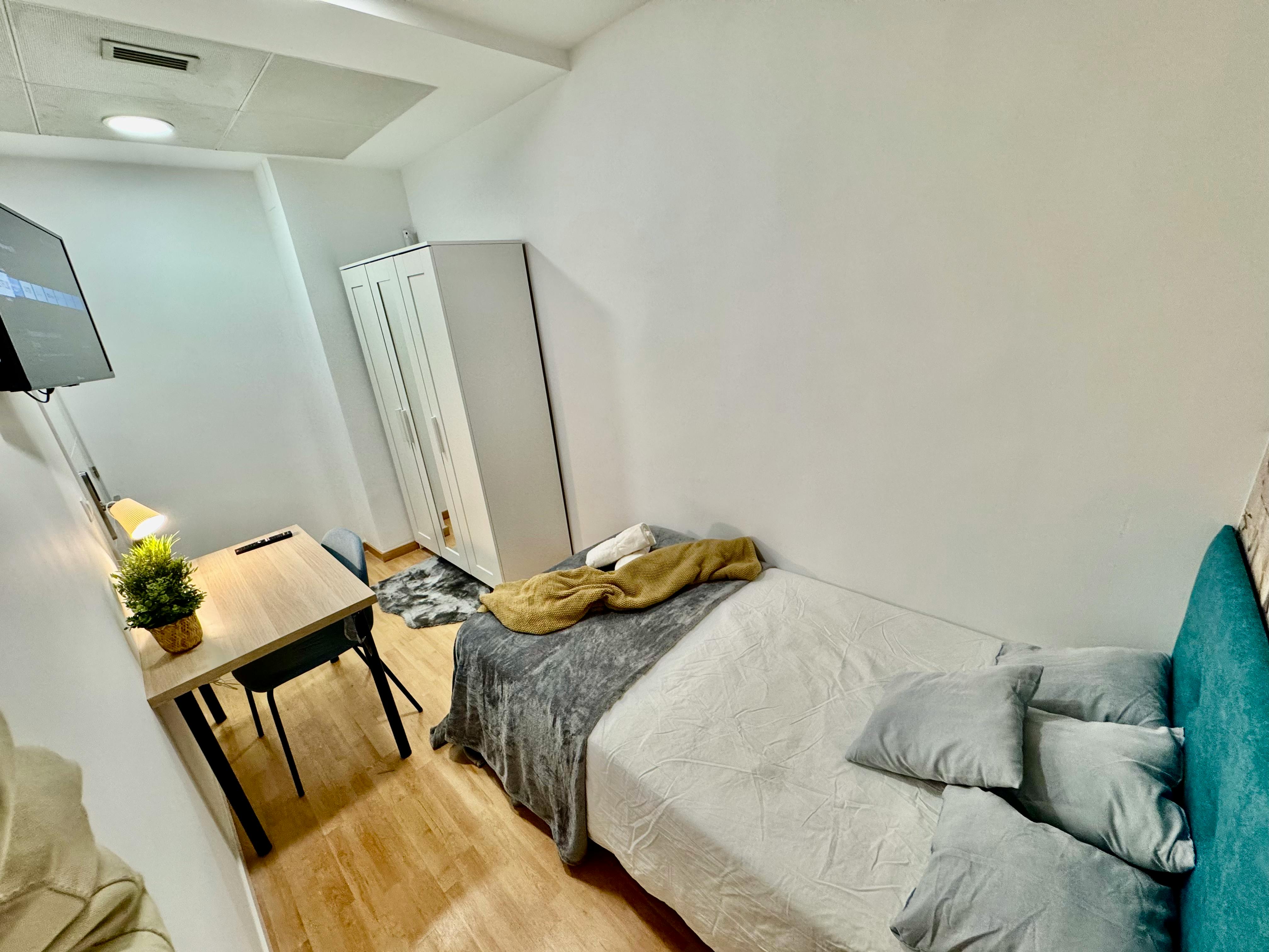 Single room Barcelona, 1 bed, 9m² — photo 10