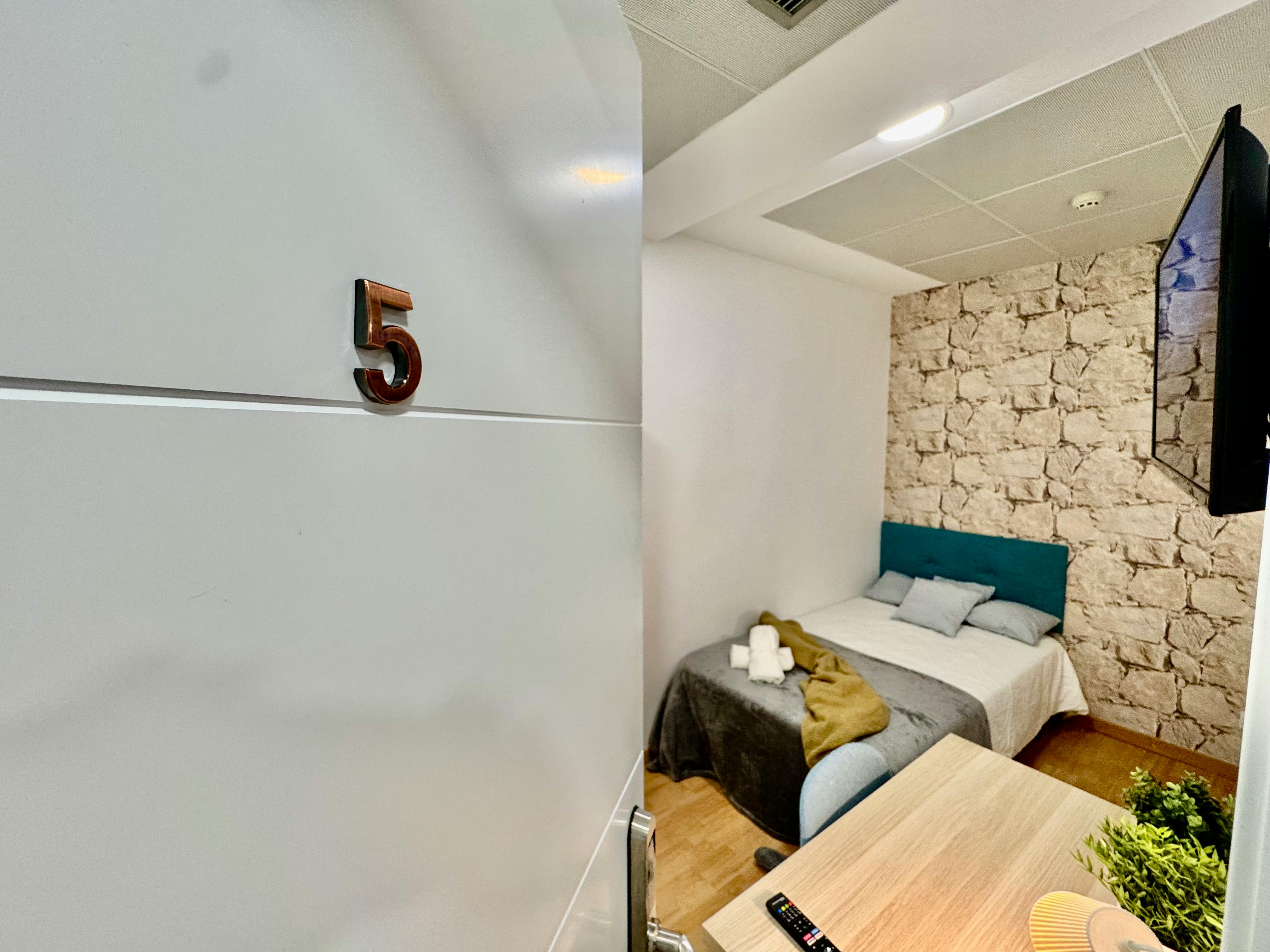 Single room Barcelona, 1 bed, 9m² — photo 4