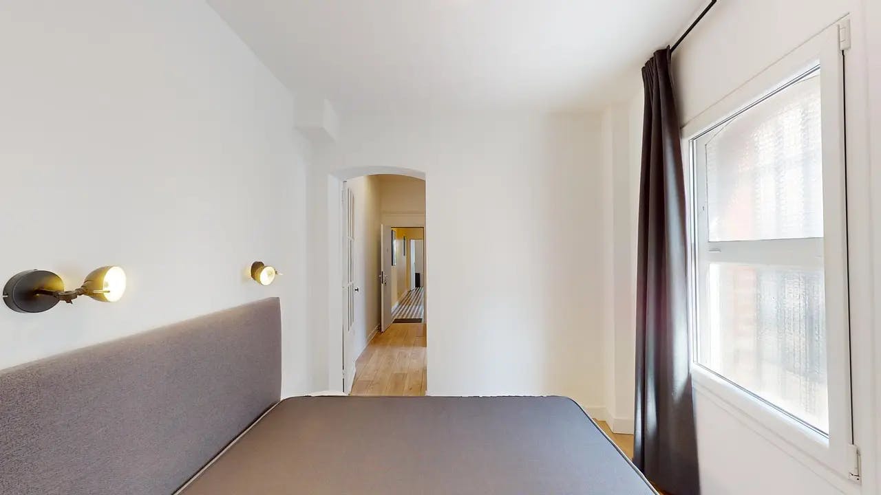 Private room in Rue de Douai, Lille  2