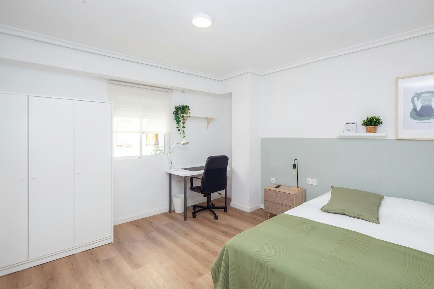 Carrer de les Illes Canàries, Valencia Valencia