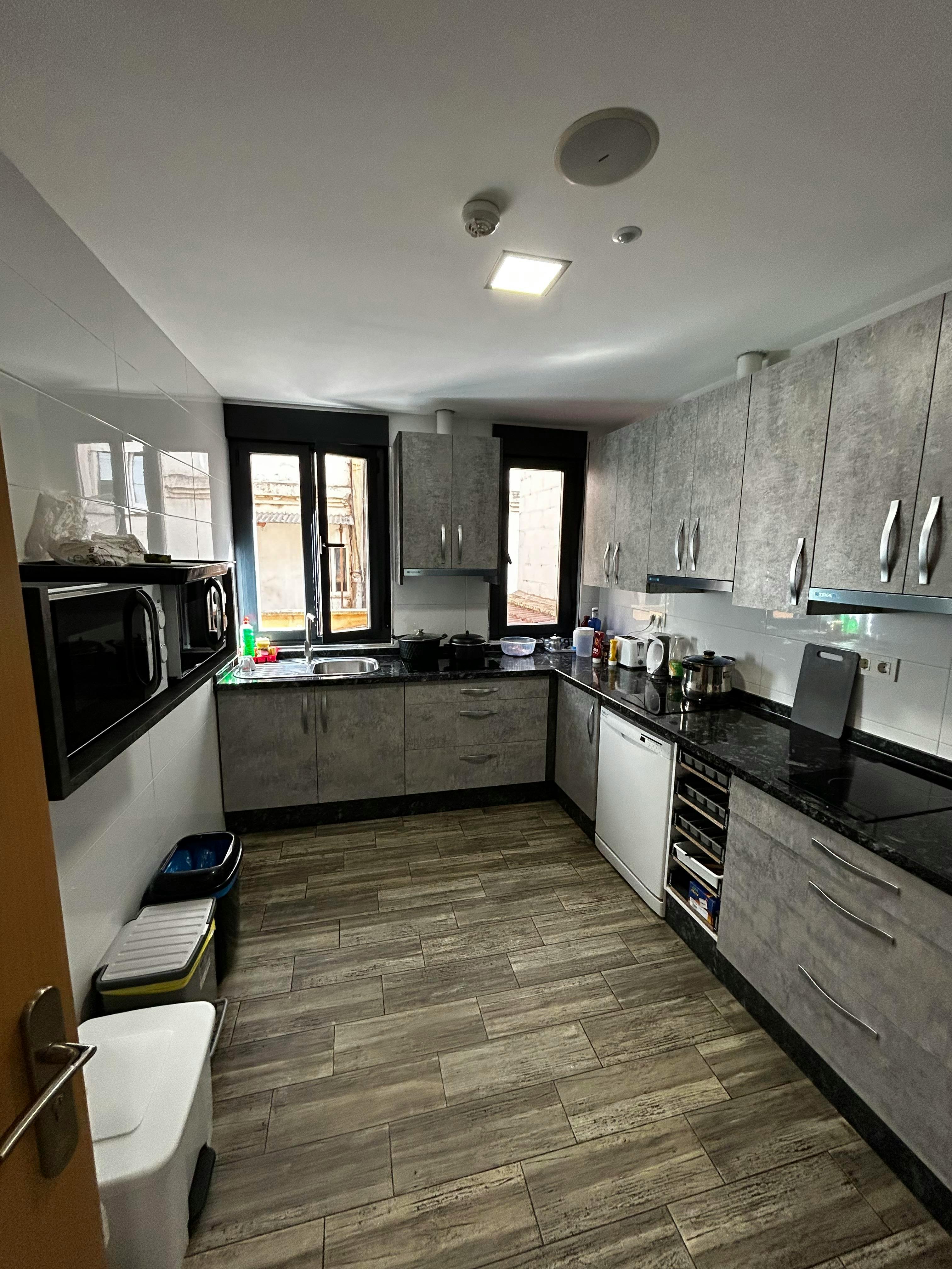 Single room León, 1 bed, 12m² — photo 15