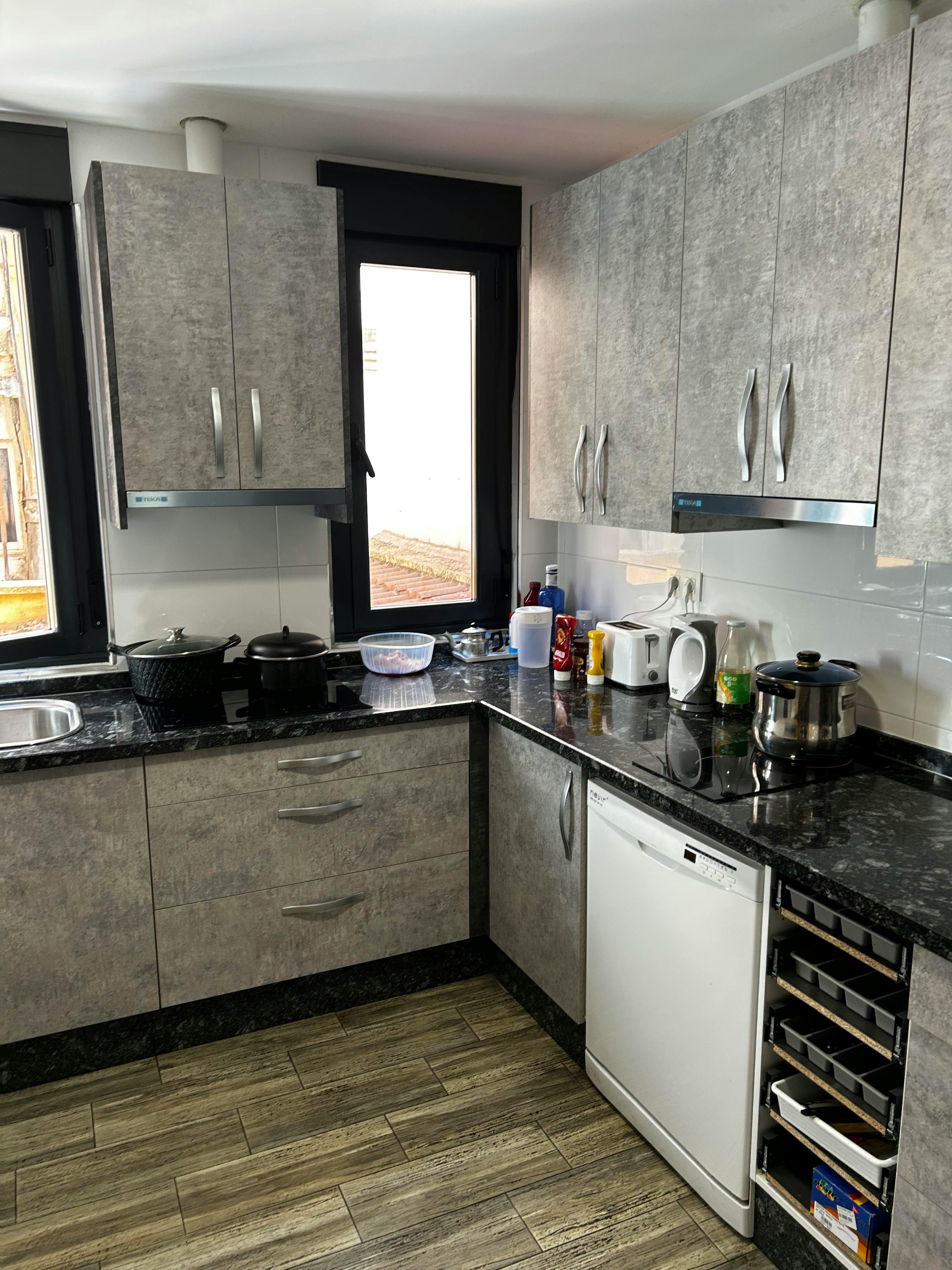 Single room León, 1 bed, 12m² — photo 19