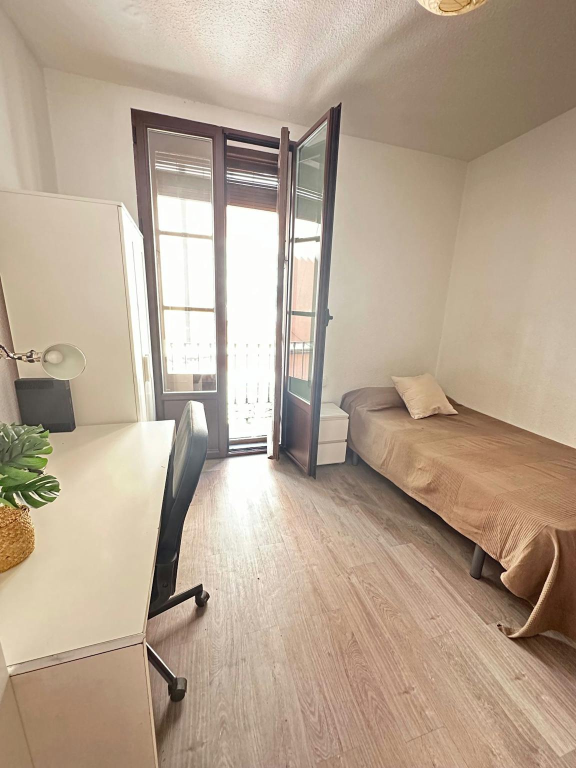 Calle Jarrería, Granada preview