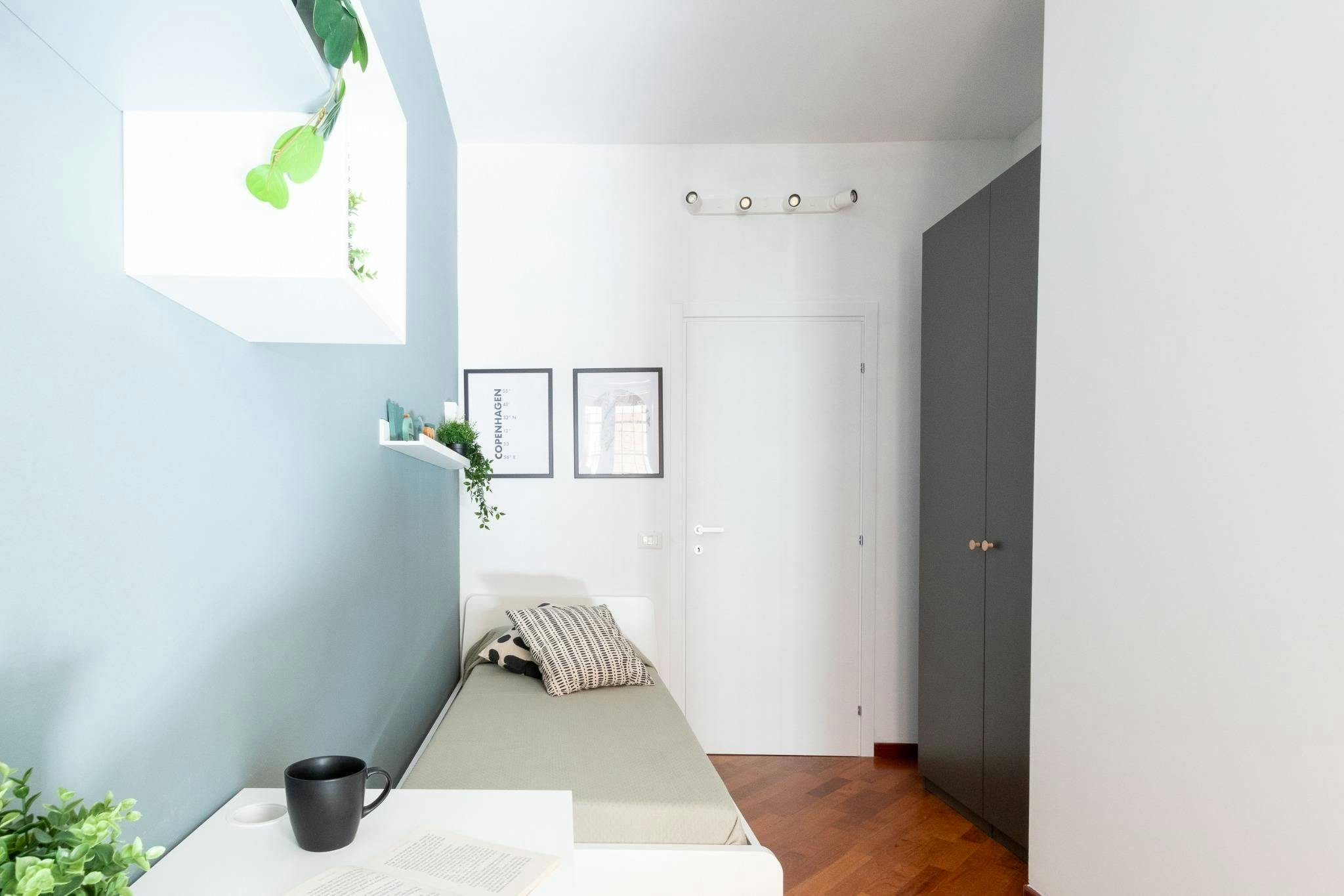 Piazza Ventiquattro Maggio, Milan