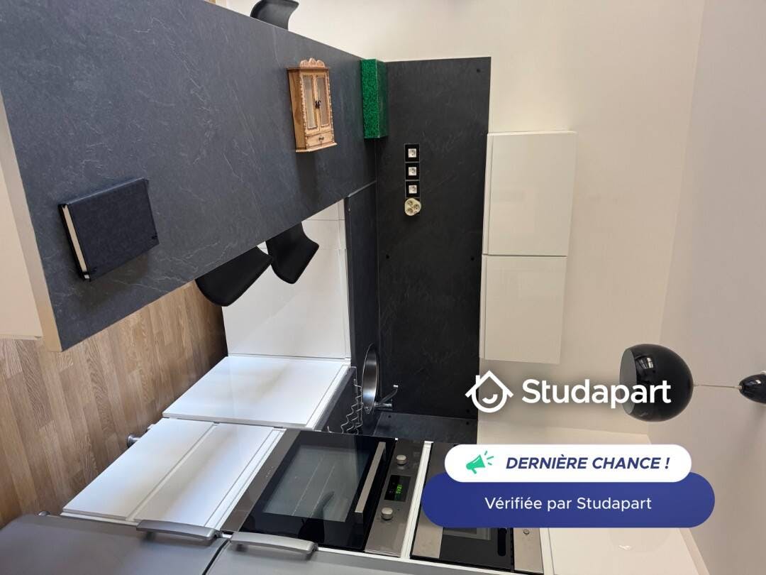 Apartment for rent for €690 per month in Rouen, Rue Charles Cros