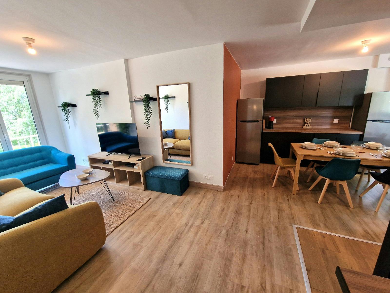 私人房间 正在以 €550 的月租出租，其位于 Strasbourg, Place de l'Île de France