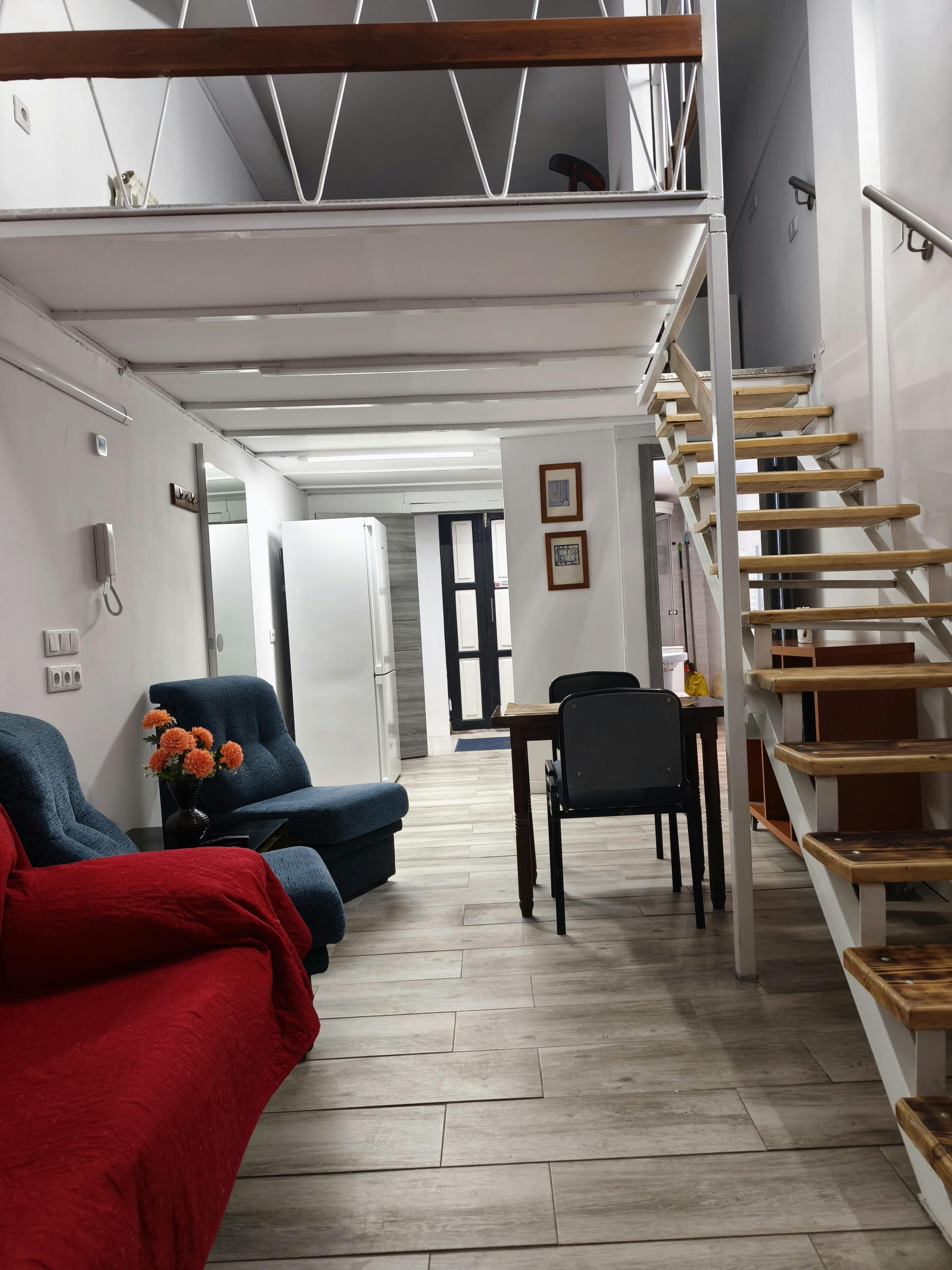 Apartment for rent for €950 per month in Salamanca, Calle Hovohambre