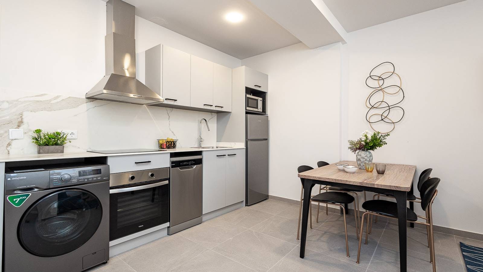 Apartment Valencia, 1 bed, 11m² — photo 3