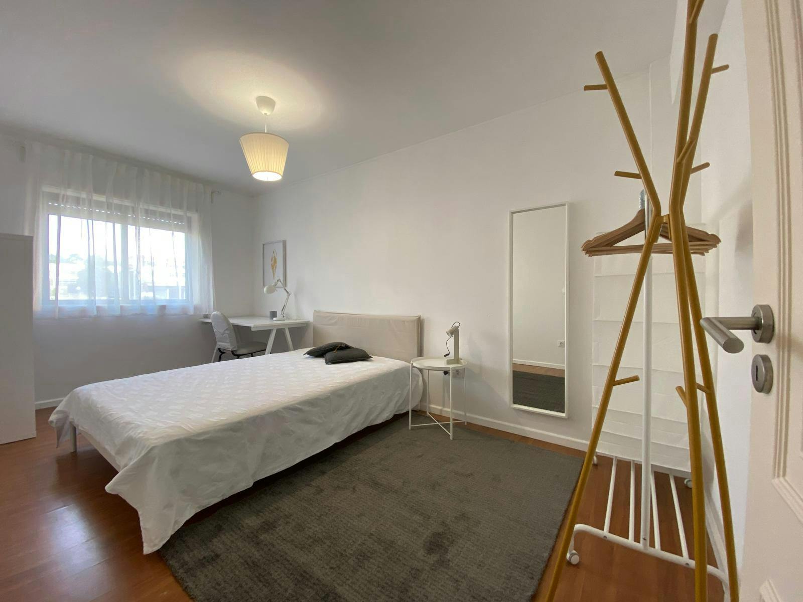 WG-Zimmer zu mieten für 450 € pro Monat in Rio Tinto, Travessa Vila Cova