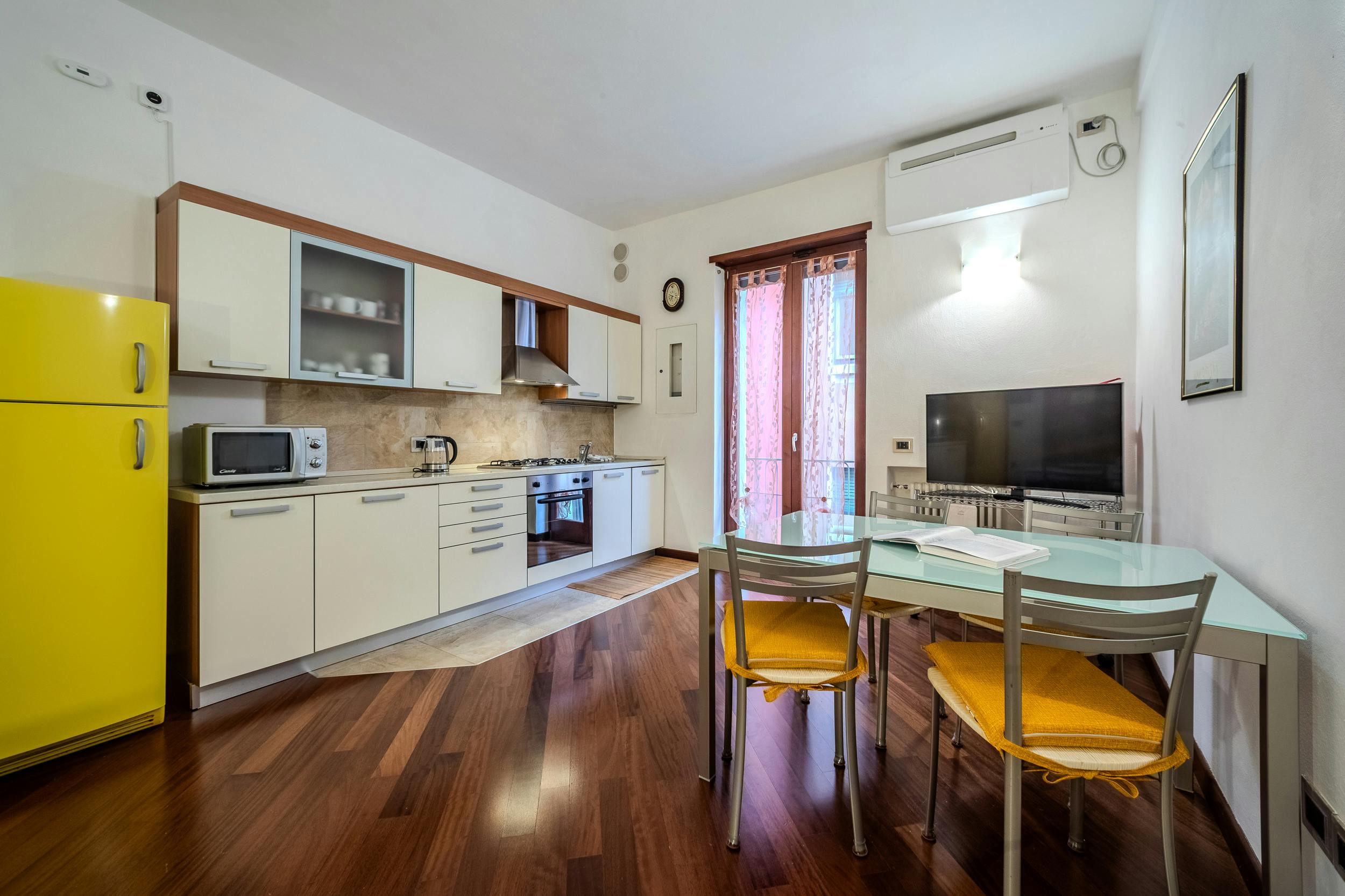 Appartamento in affitto a 1500 € al mese a Verona, Vicolo Pomo D'Oro