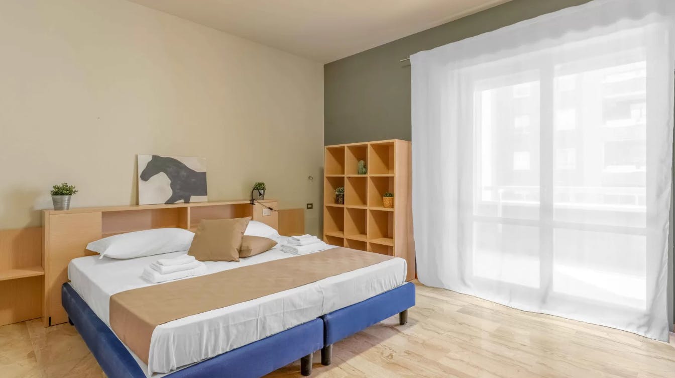 Studio for rent for €1,380 per month in Milan, Via Fratelli Fraschini