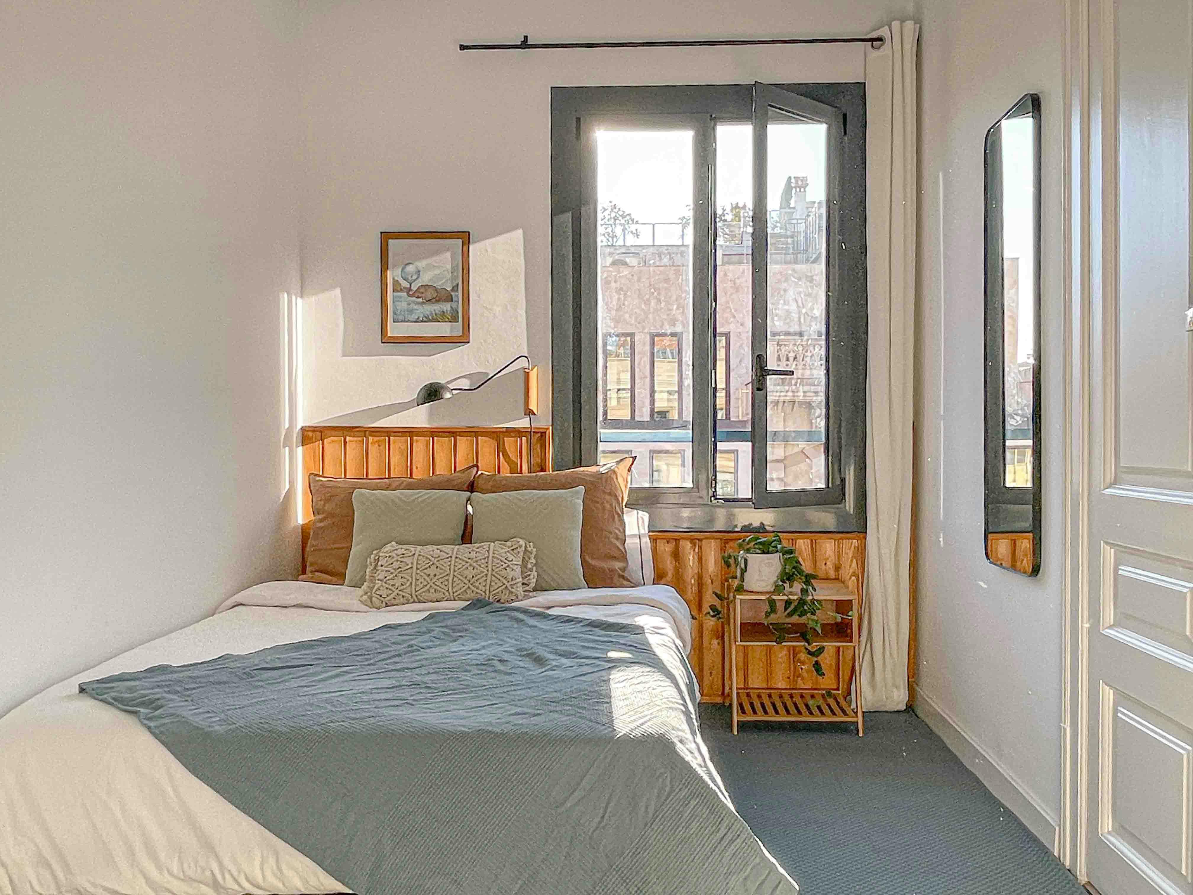 Carrer de Roger de Llúria, Barcelona preview