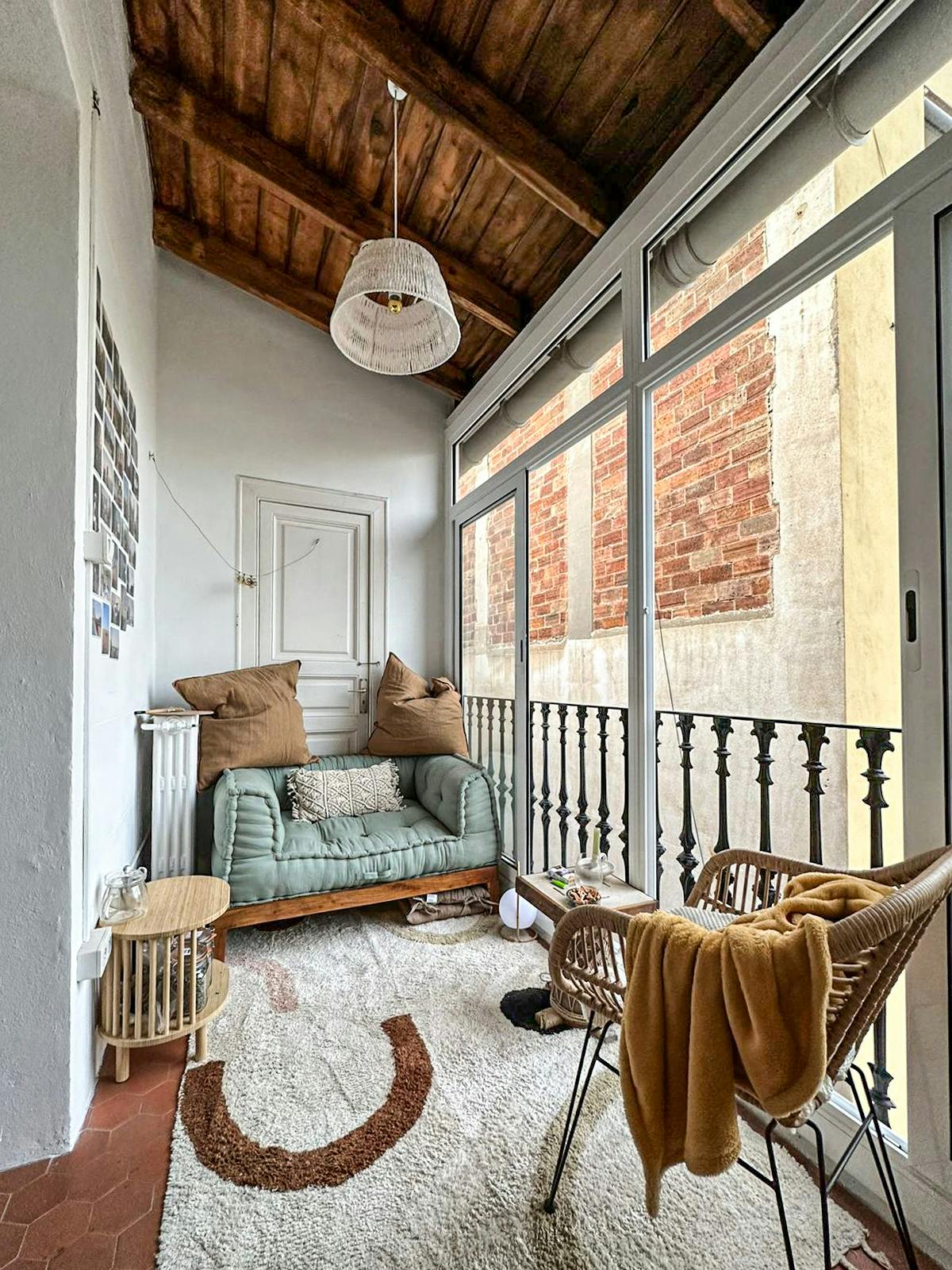 Private room for rent for €1,190 per month in Barcelona, Carrer de Roger de Llúria