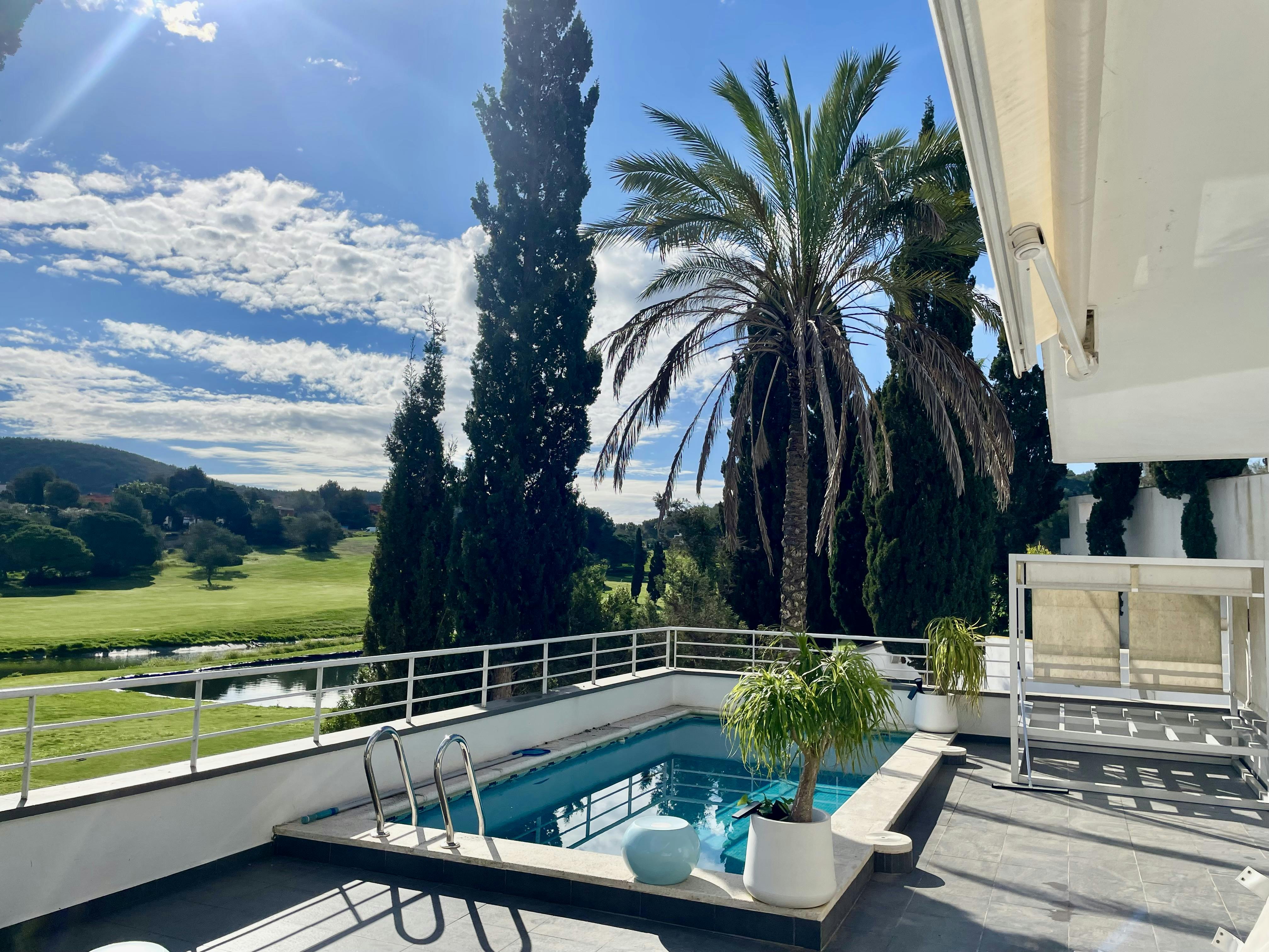 Квартира за оренду для 14 000 EUR на місяць у Roca Llisa, Carrer de Segovia