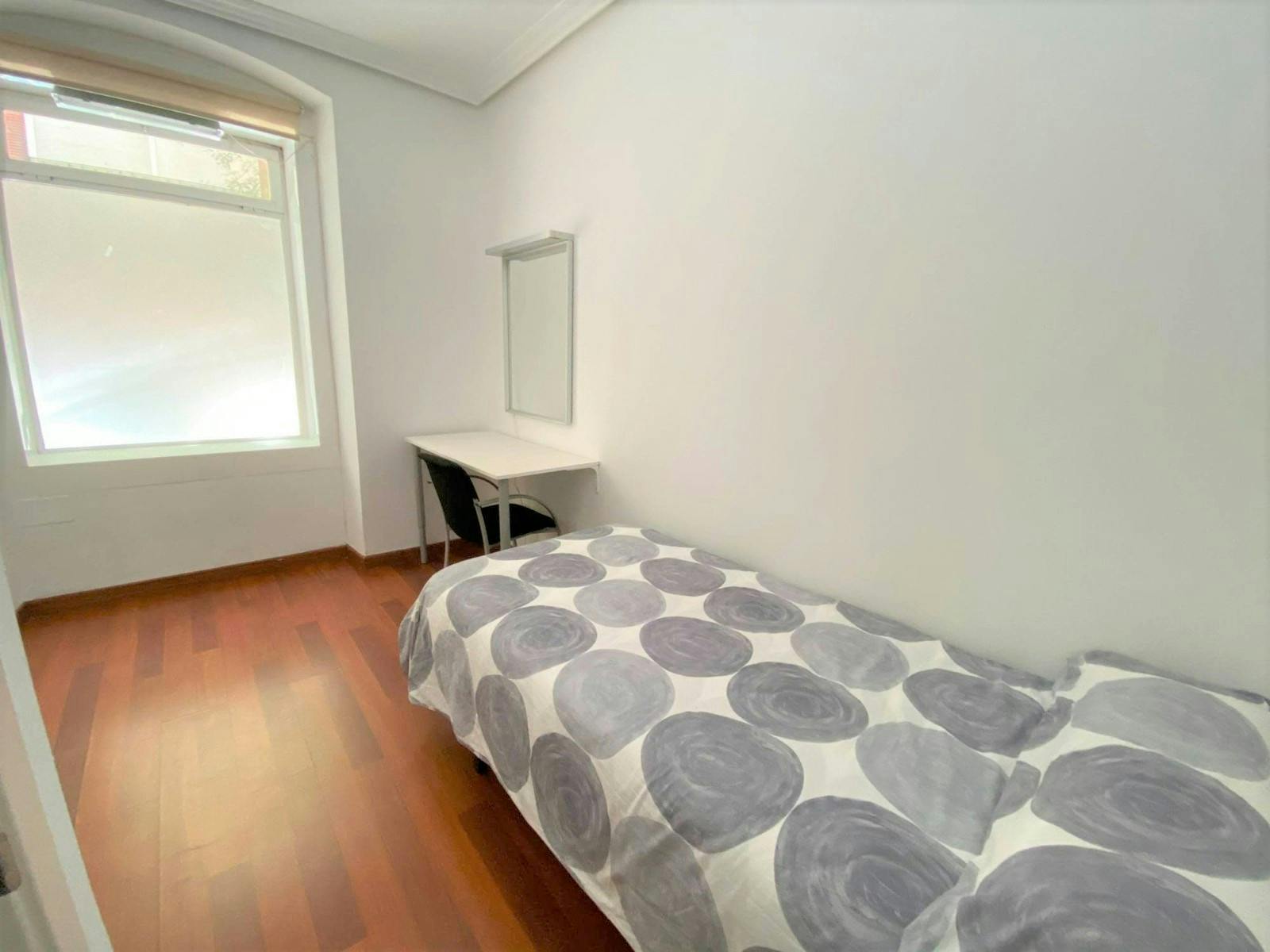 Single room Madrid, 1 bed, 12m² — photo 6