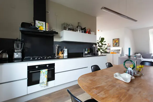 2-Bedroom Apartment in Admiraal de Ruijterweg, Amsterdam (1619873) room image 2