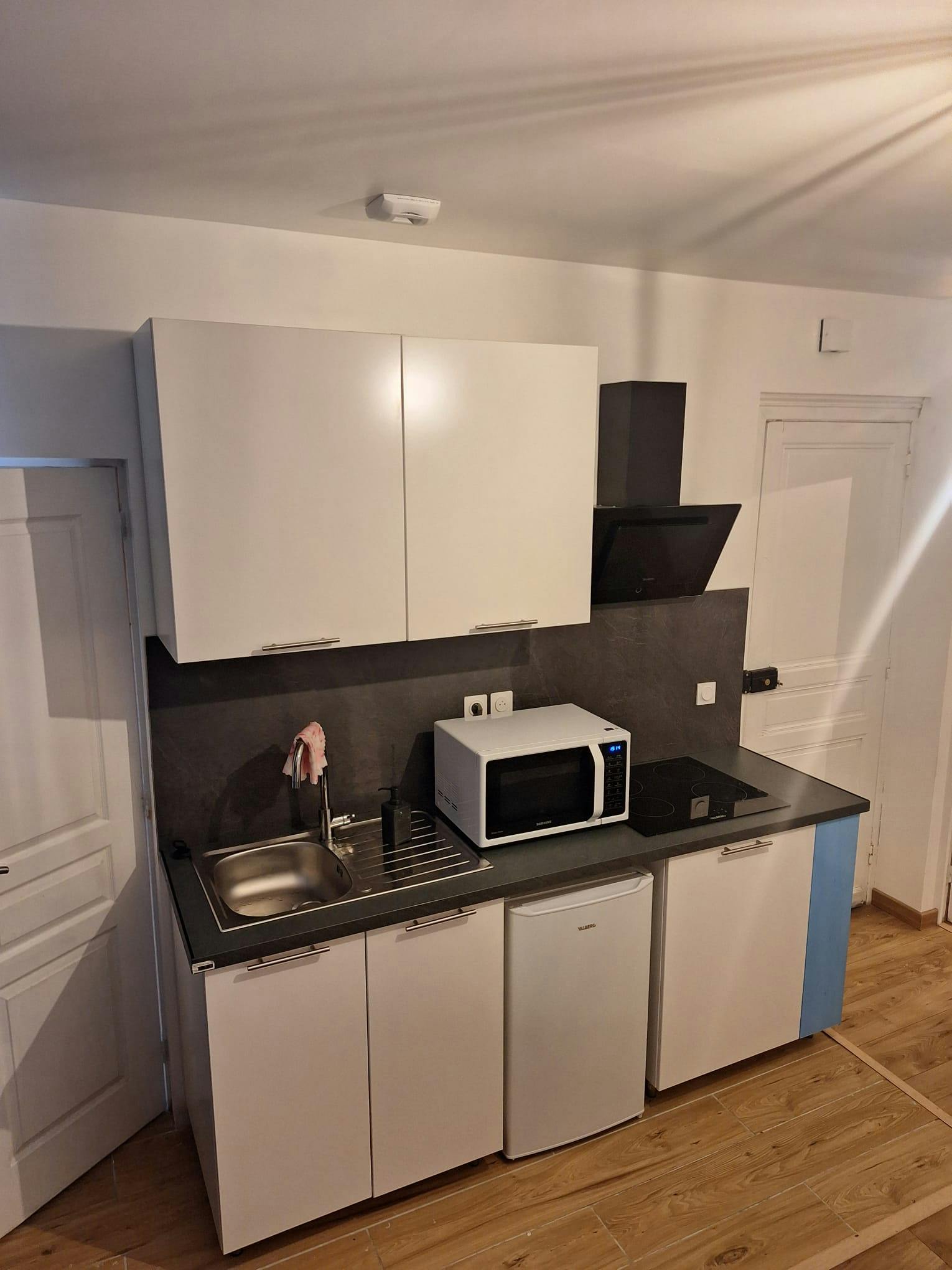 Apartment Valenciennes, 1 bed — photo 1