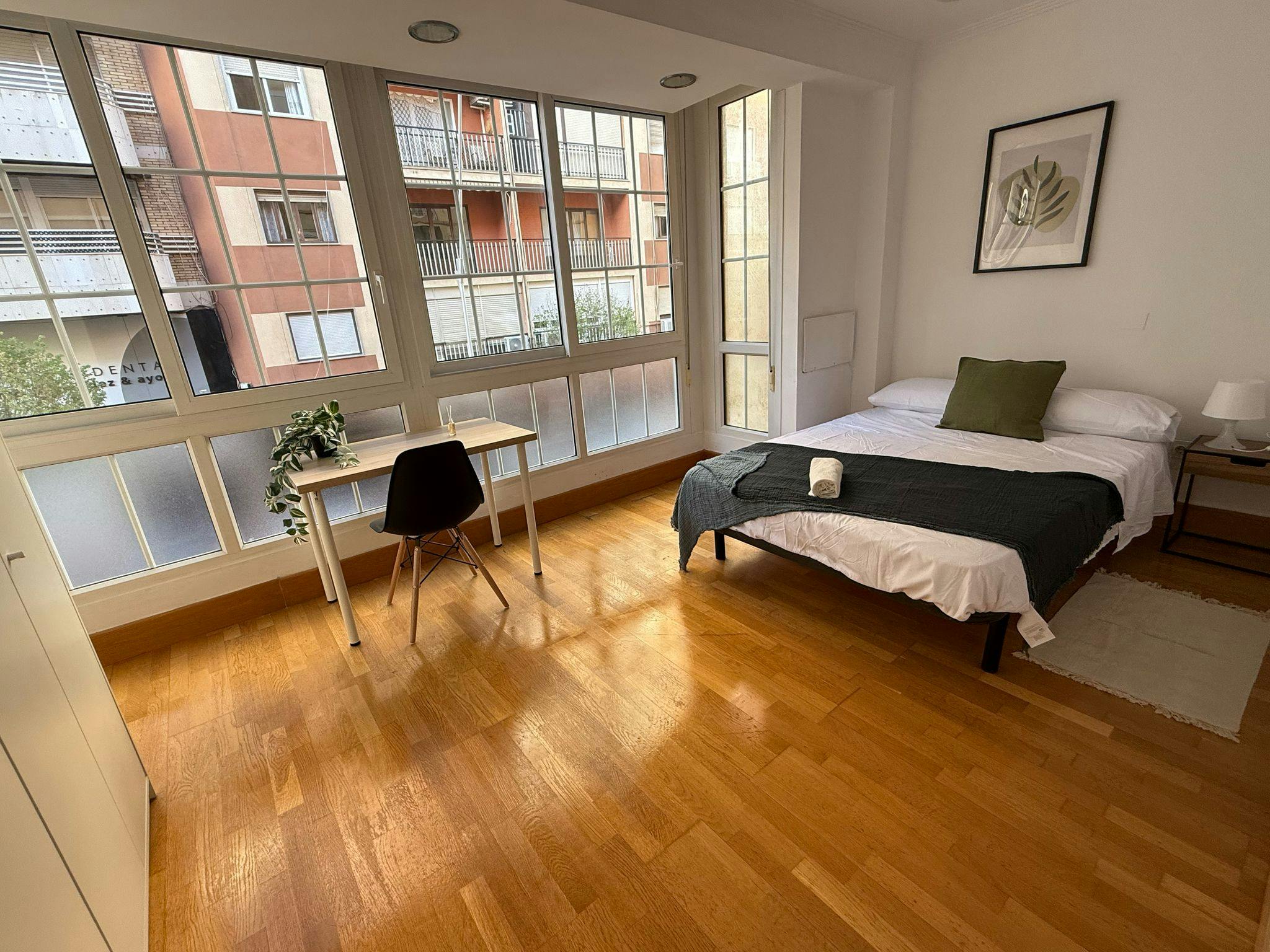 Calle Altamira, Almería preview