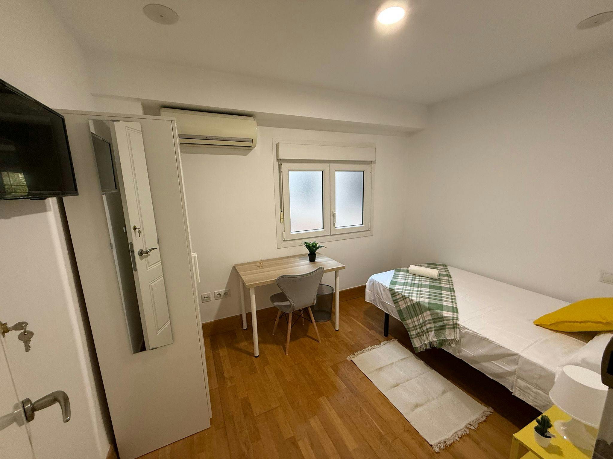 Calle Altamira, Almería preview