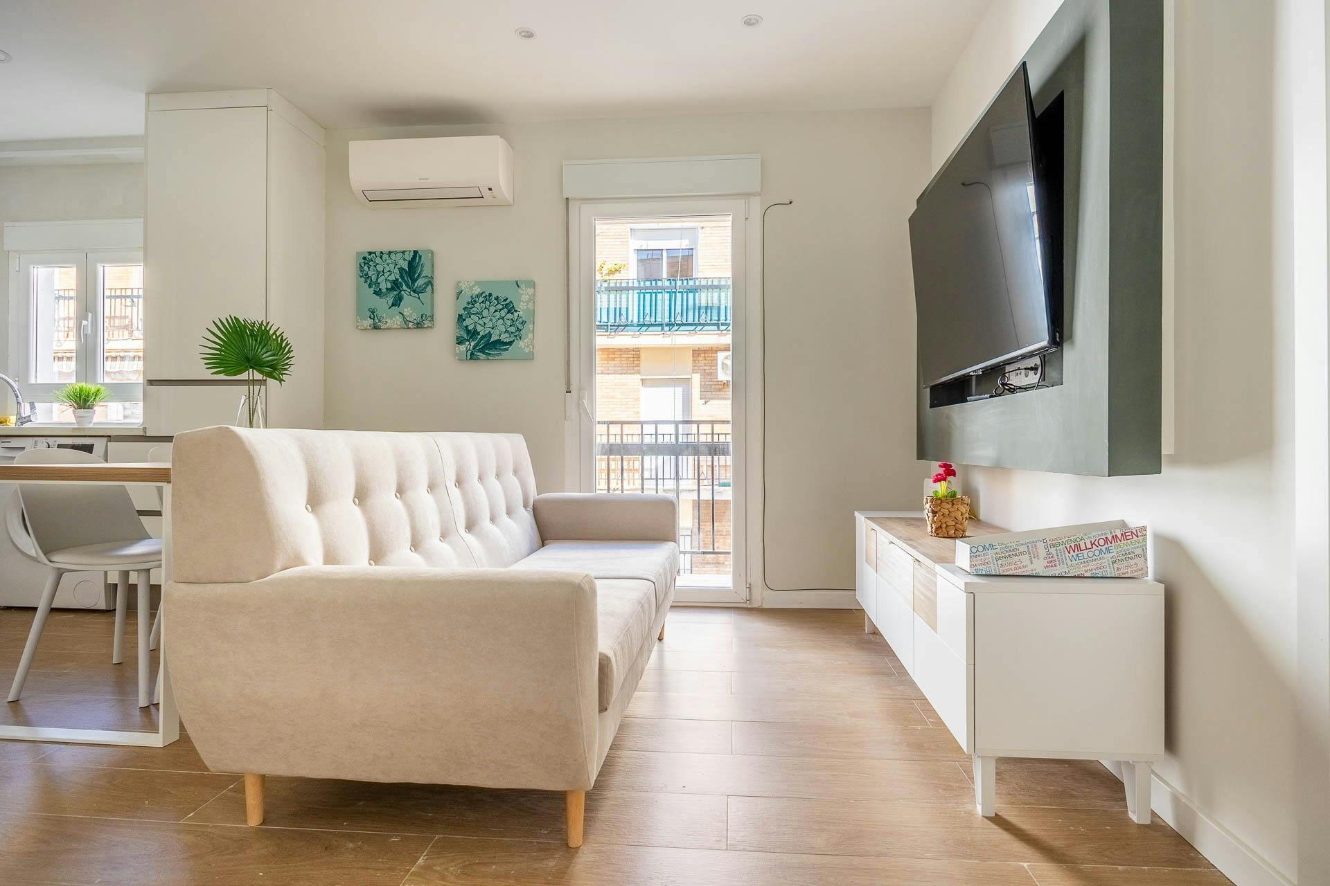 Appartement te huur voor € 2.100 per maand in Sevilla, Calle Lope de Vega